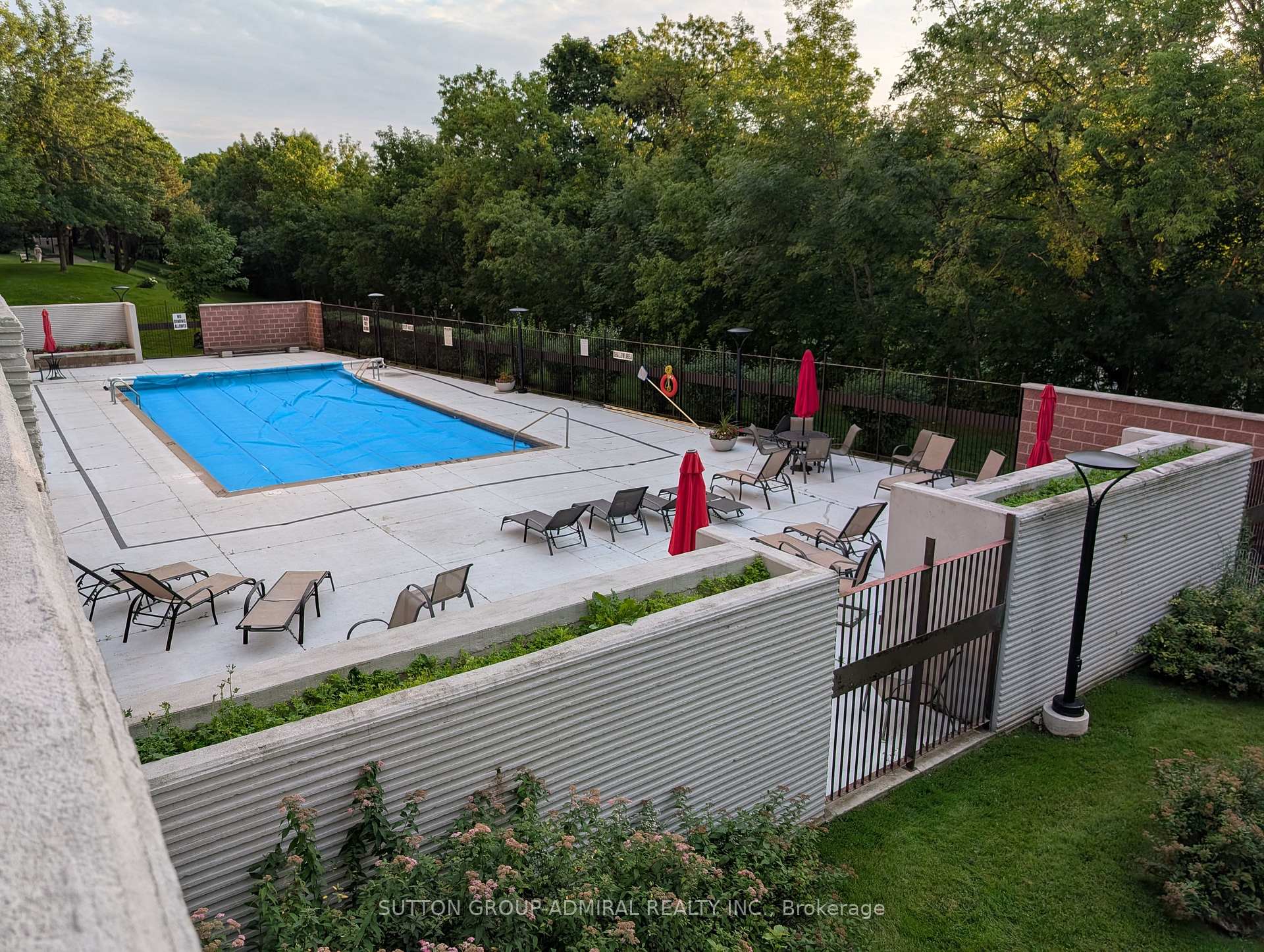 Photo 42 of Unit 804, 260 Scarlett Road, Toronto, Rockcliffe-Smythe — HOMEH