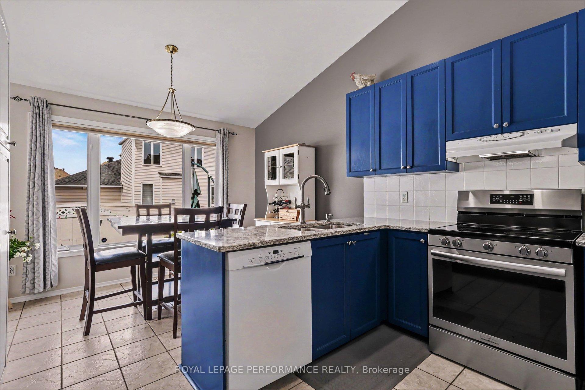 Photo 5 of 2110 Ricardo Street, Ottawa, Avalon East — HOMEH