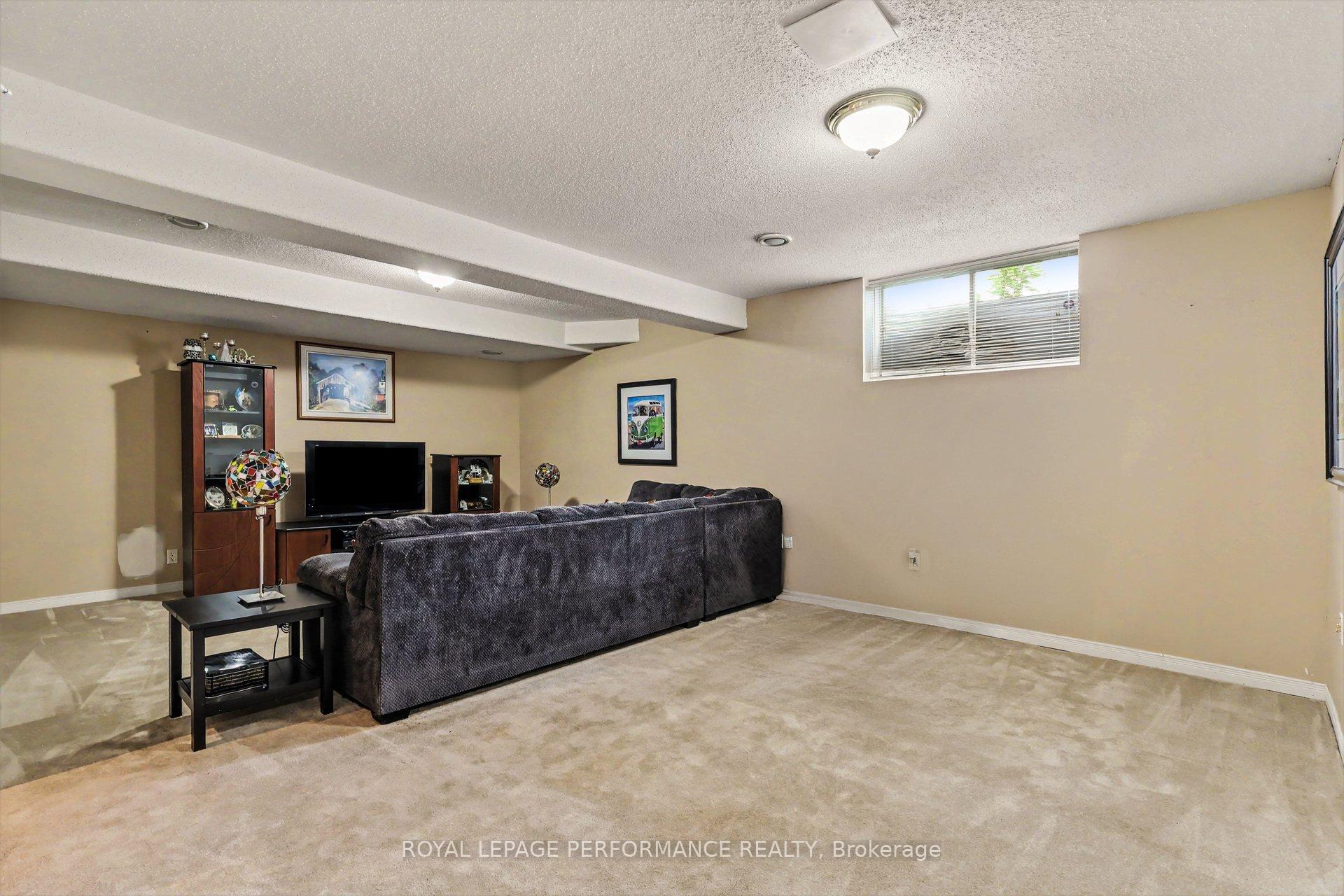 Photo 24 of 2110 Ricardo Street, Ottawa, Avalon East — HOMEH