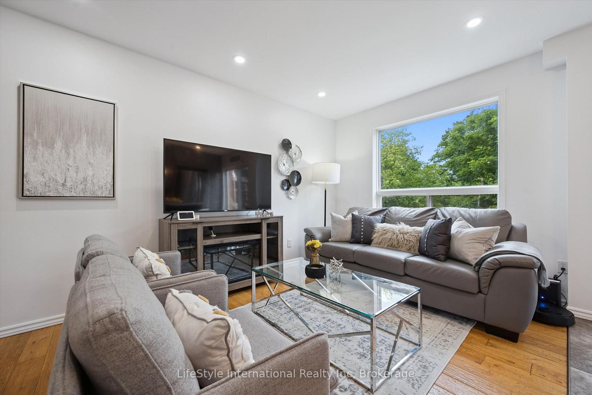 Photo 9 of 54 Chesterton Lane, Guelph, Grange Road — HOMEH