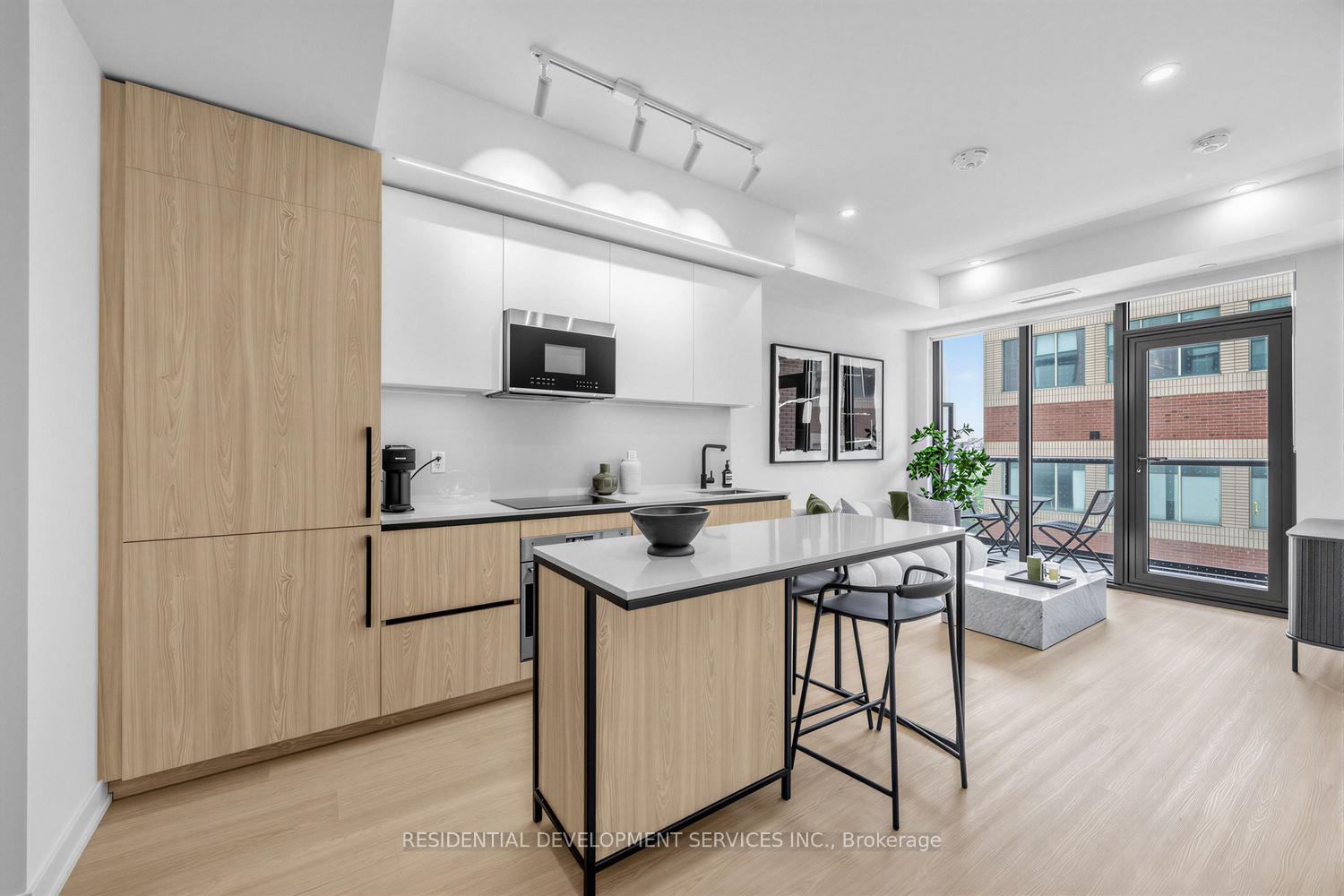 Photo 7 of Unit 226, 699 Sheppard Avenue E, North York, Bayview Village — HOMEH