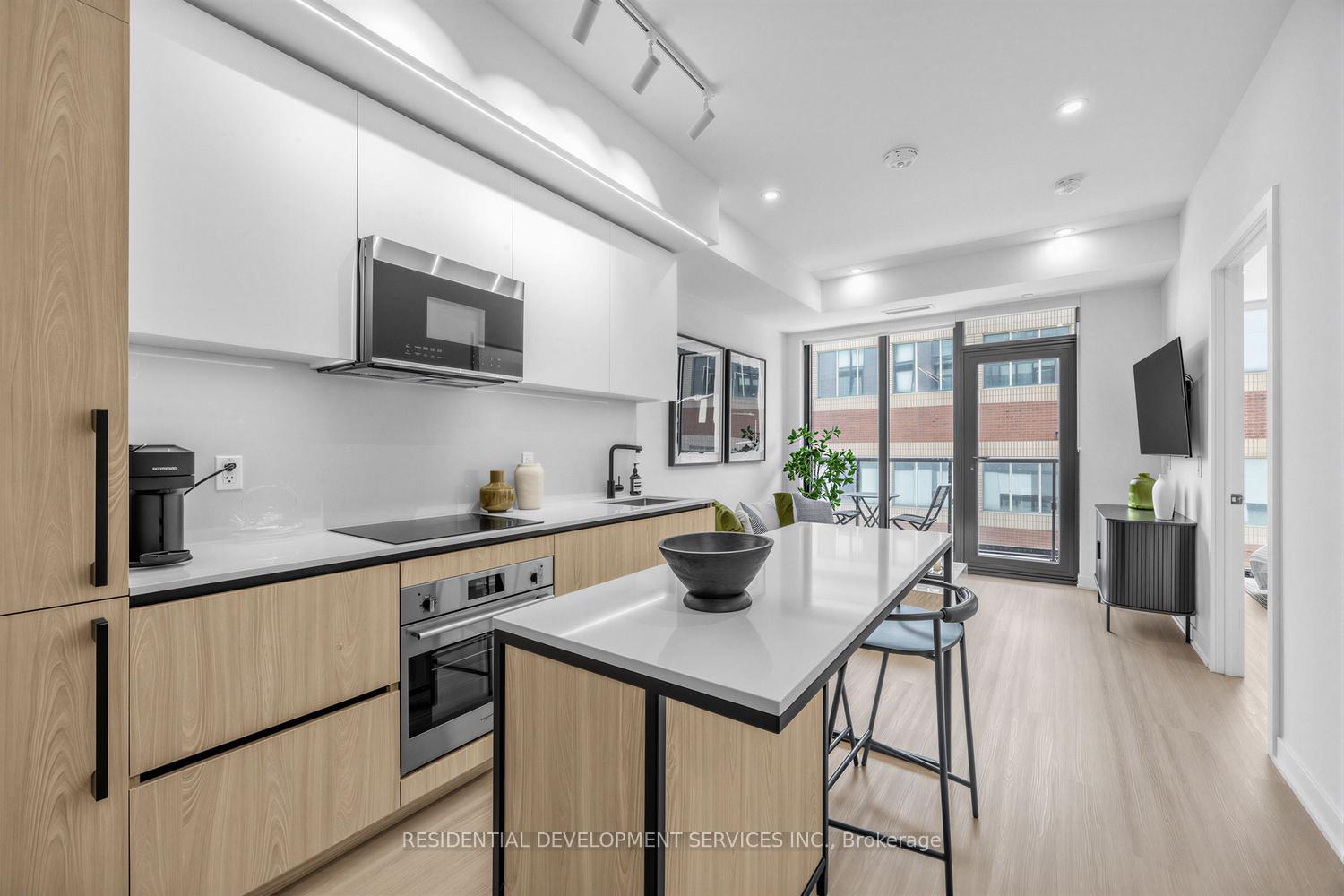 Photo 9 of Unit 226, 699 Sheppard Avenue E, North York, Bayview Village — HOMEH