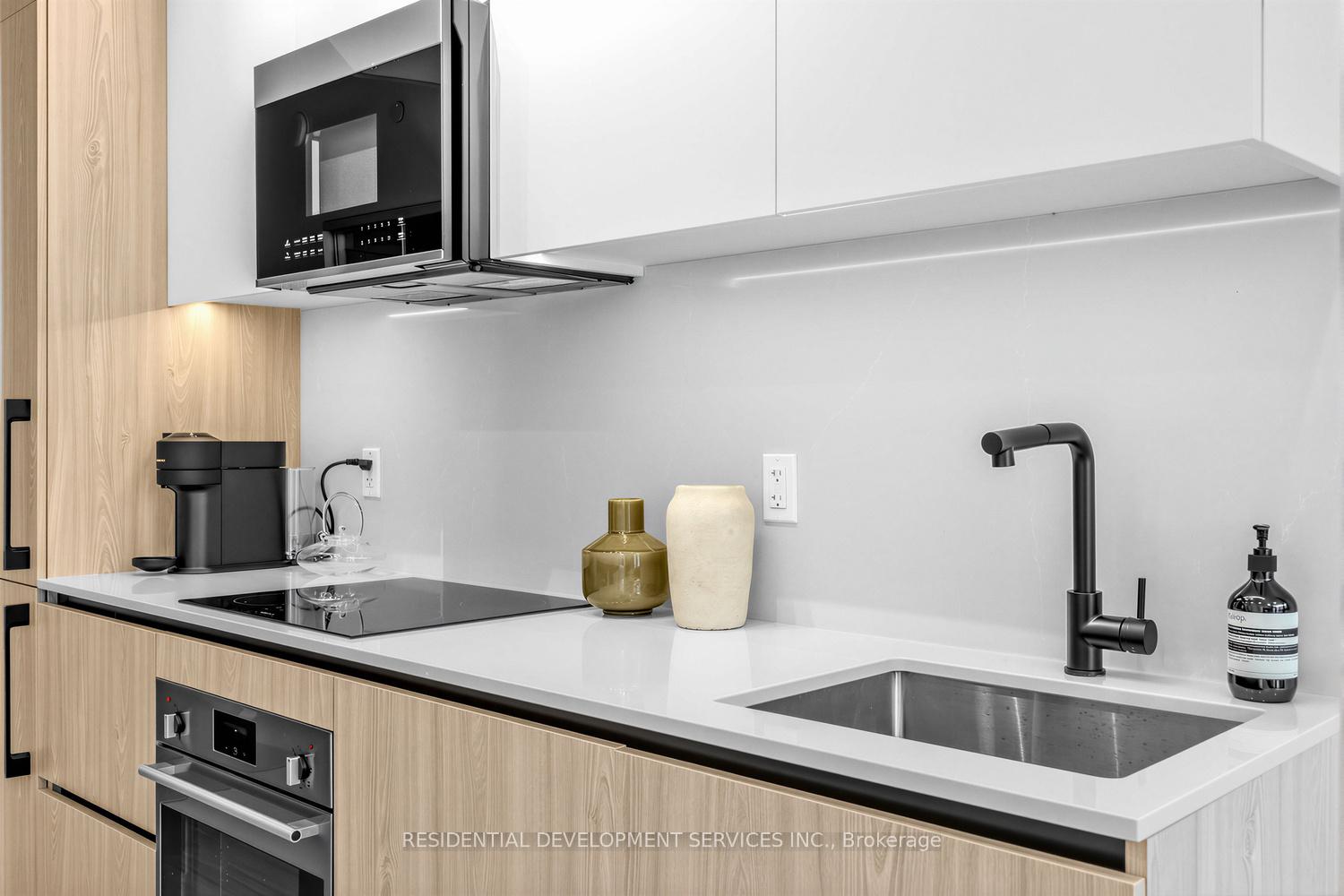 Photo 12 of Unit 226, 699 Sheppard Avenue E, North York, Bayview Village — HOMEH