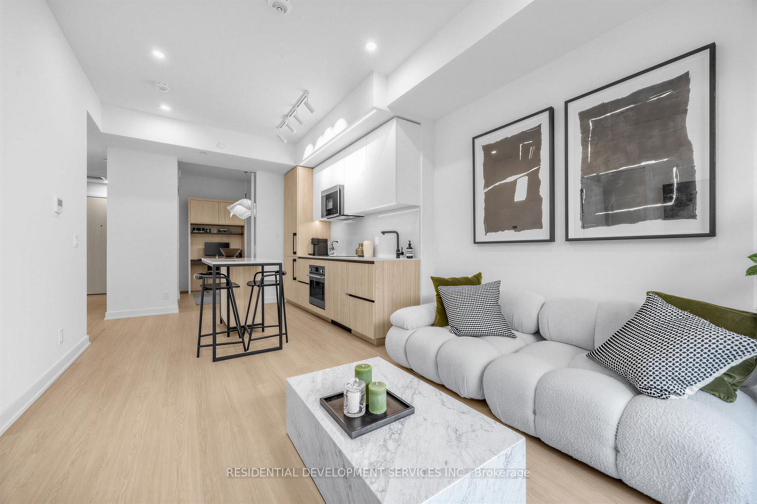 Photo 15 of Unit 226, 699 Sheppard Avenue E, North York, Bayview Village — HOMEH