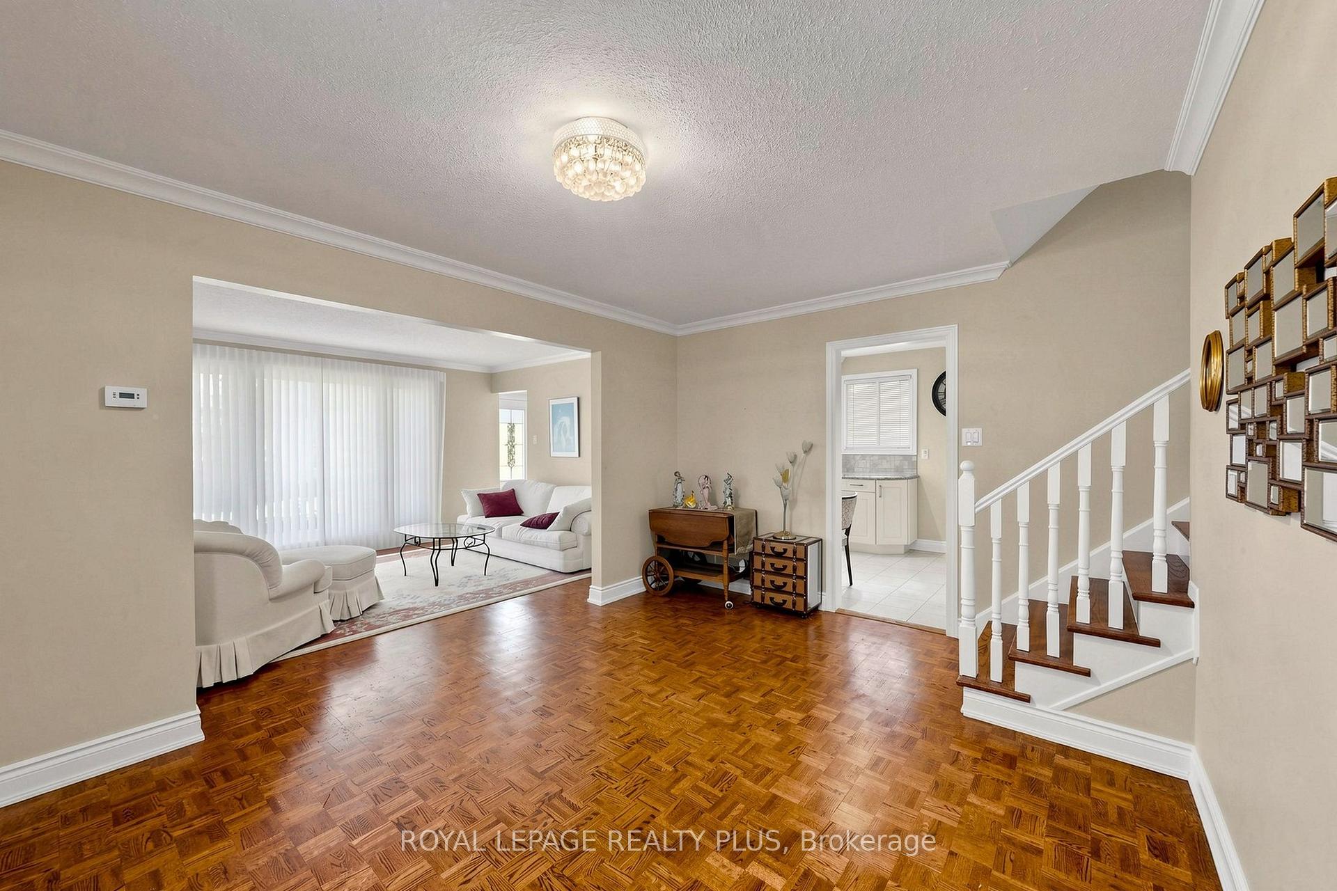 Photo 11 of 2328 Yolanda Drive, Oakville, West — HOMEH