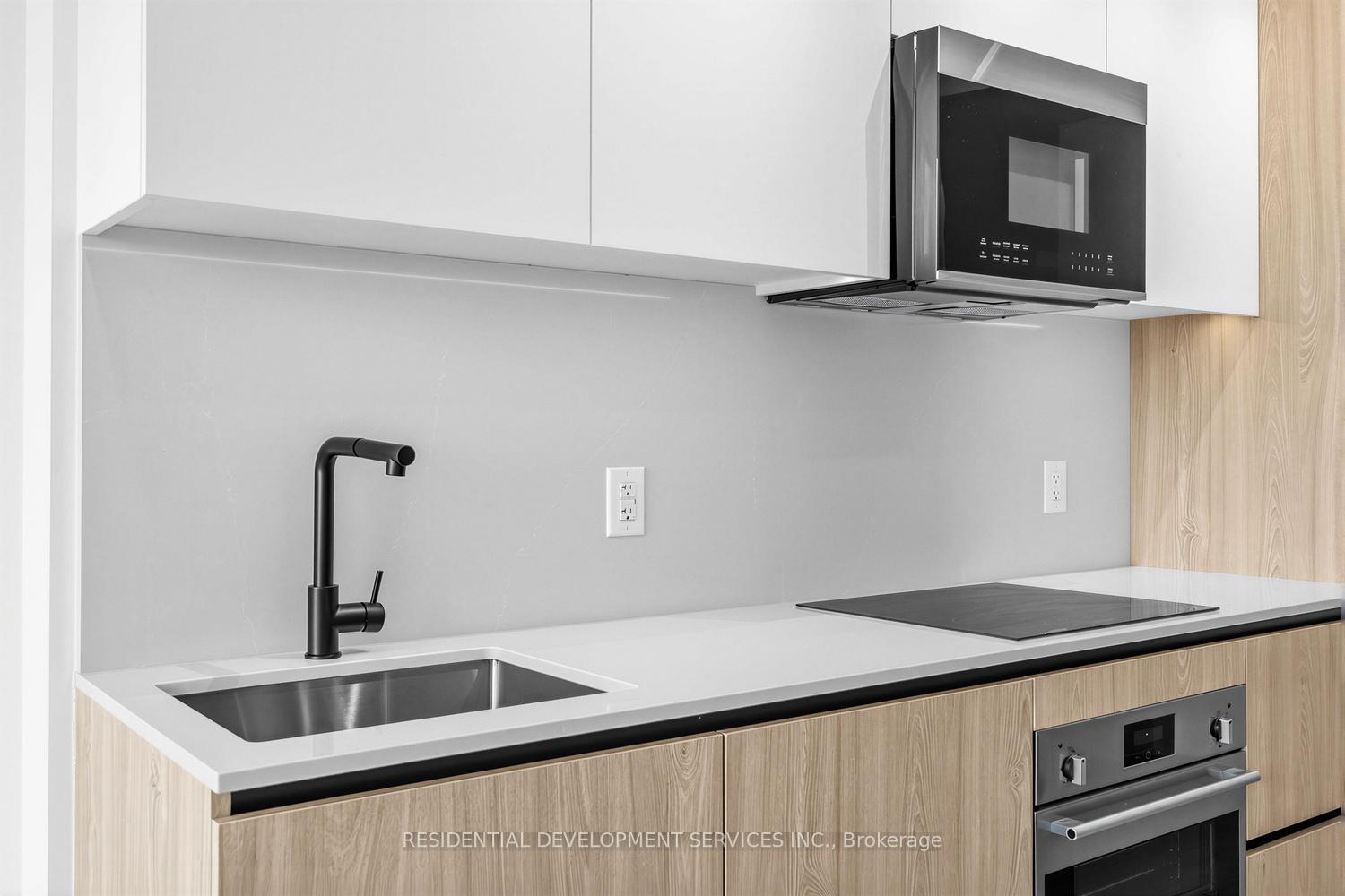 Photo 8 of Unit 505, 699 Sheppard Avenue E, North York, Bayview Village — HOMEH