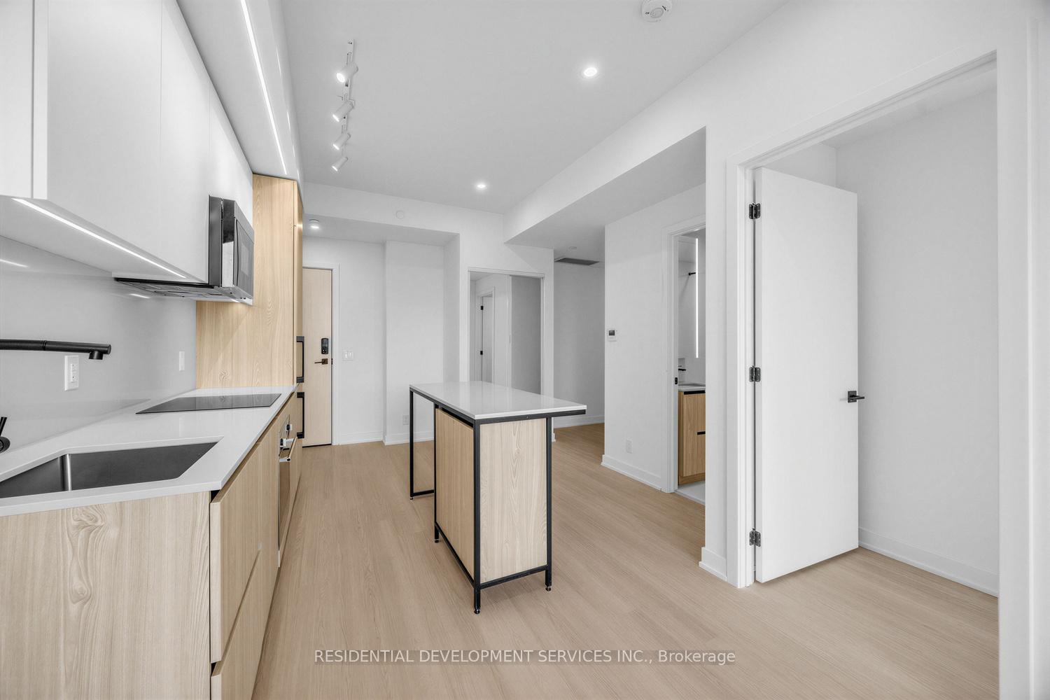 Photo 9 of Unit 505, 699 Sheppard Avenue E, North York, Bayview Village — HOMEH
