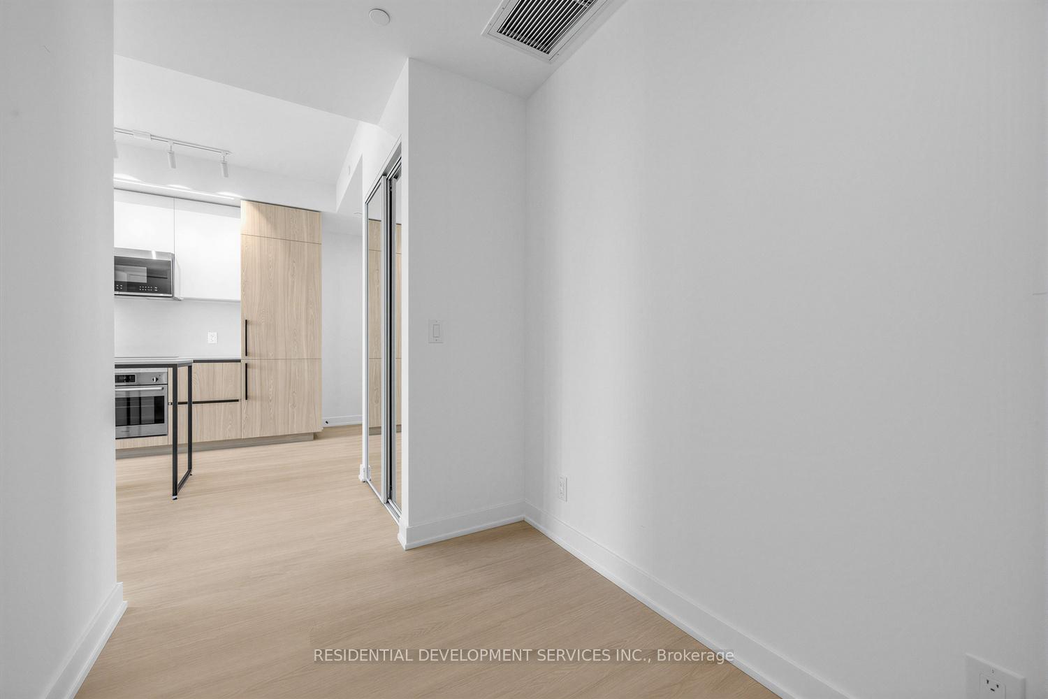 Photo 23 of Unit 505, 699 Sheppard Avenue E, North York, Bayview Village — HOMEH