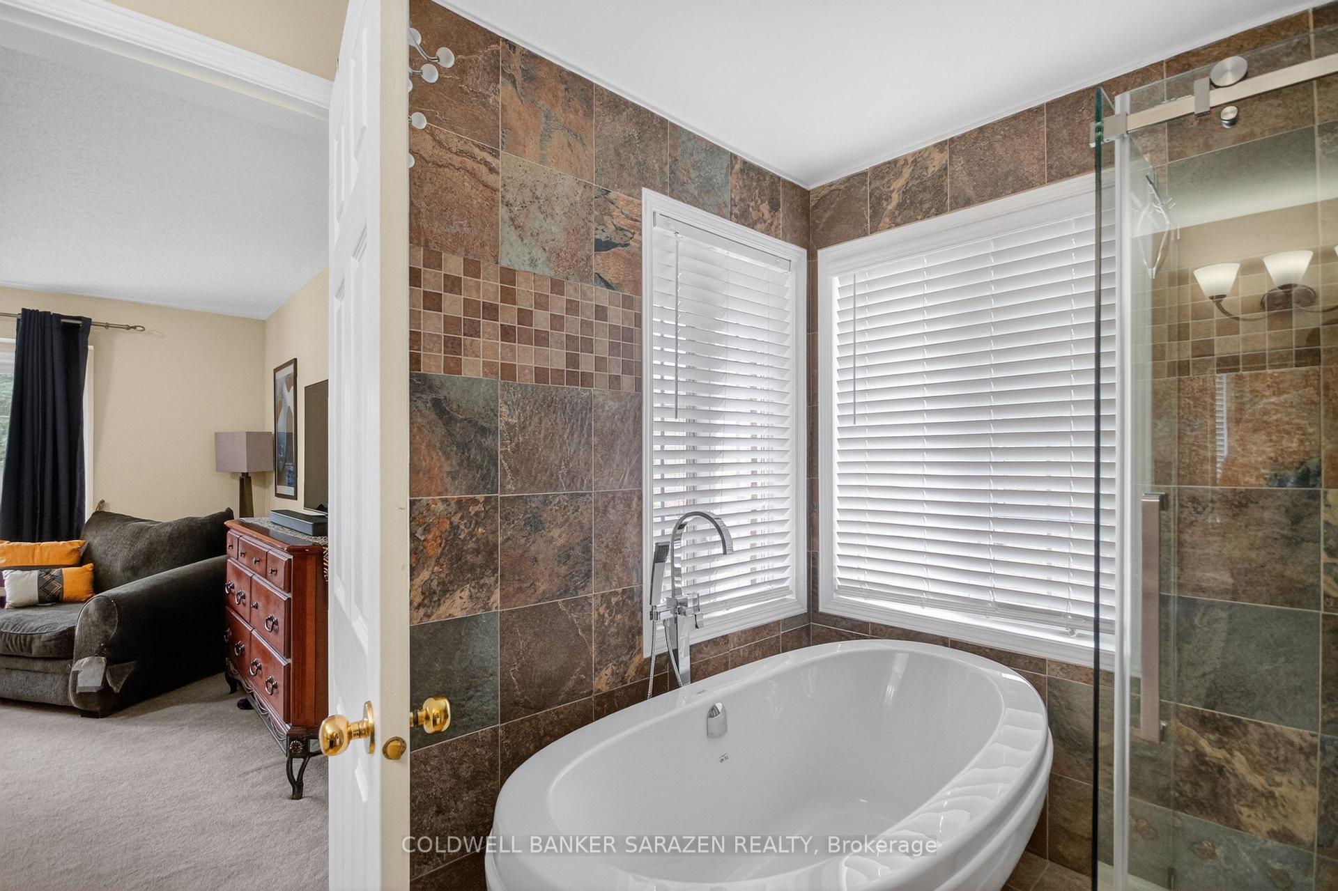 Photo 16 of 3 Castle Glen Crescent, Ottawa, Kanata - Glencairn/Hazeldean — HOMEH