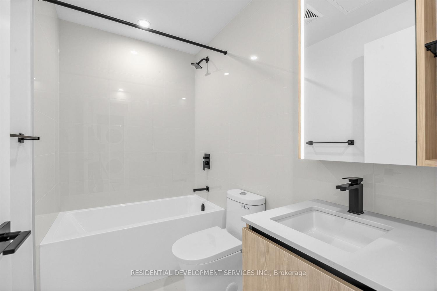 Photo 12 of Unit 619, 699 Sheppard Avenue E, North York, Bayview Village — HOMEH