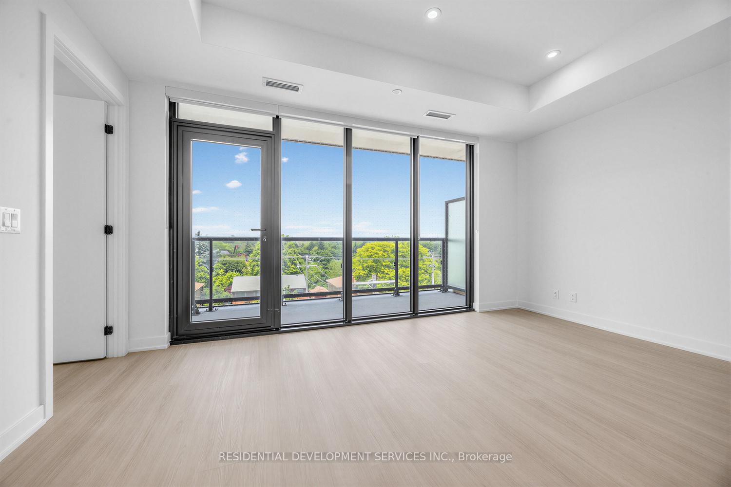 Photo 13 of Unit 619, 699 Sheppard Avenue E, North York, Bayview Village — HOMEH