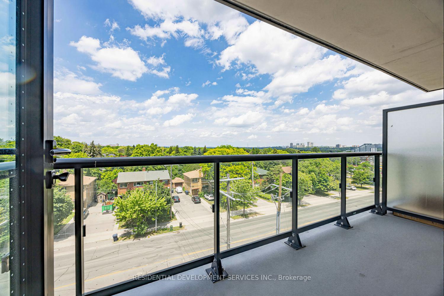 Photo 23 of Unit 619, 699 Sheppard Avenue E, North York, Bayview Village — HOMEH