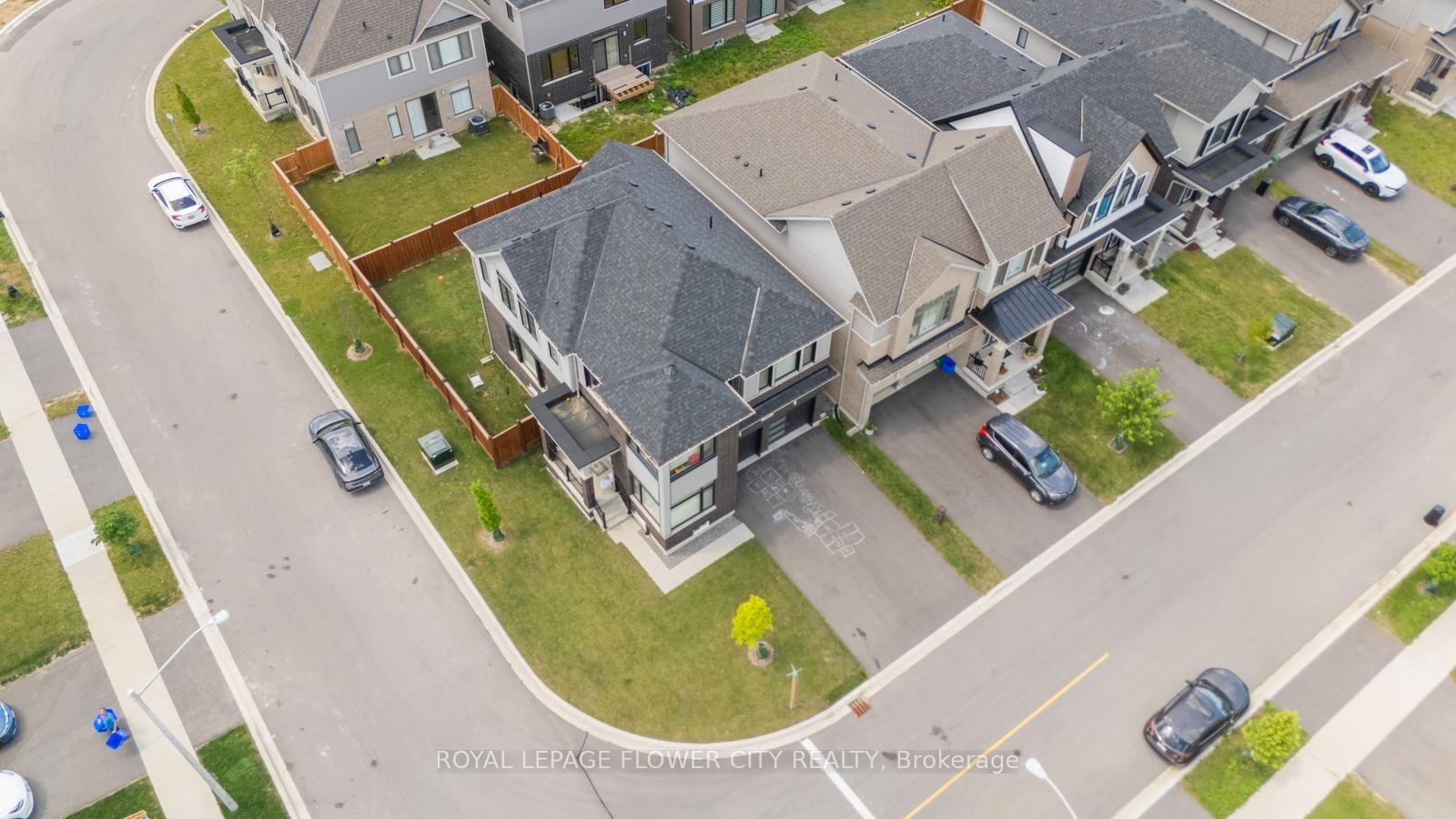 Photo 4 of 44 Weylie Street, Hamilton, Mount Hope — HOMEH