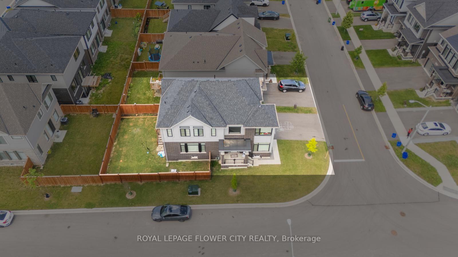 Photo 6 of 44 Weylie Street, Hamilton, Mount Hope — HOMEH