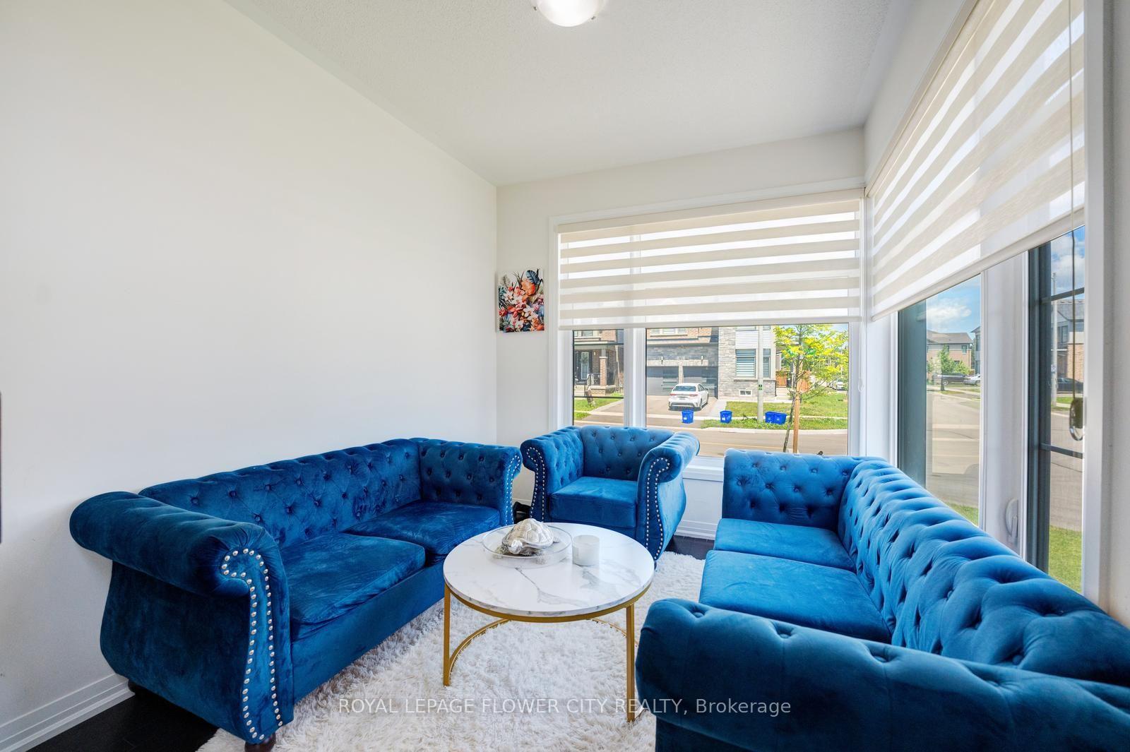 Photo 12 of 44 Weylie Street, Hamilton, Mount Hope — HOMEH