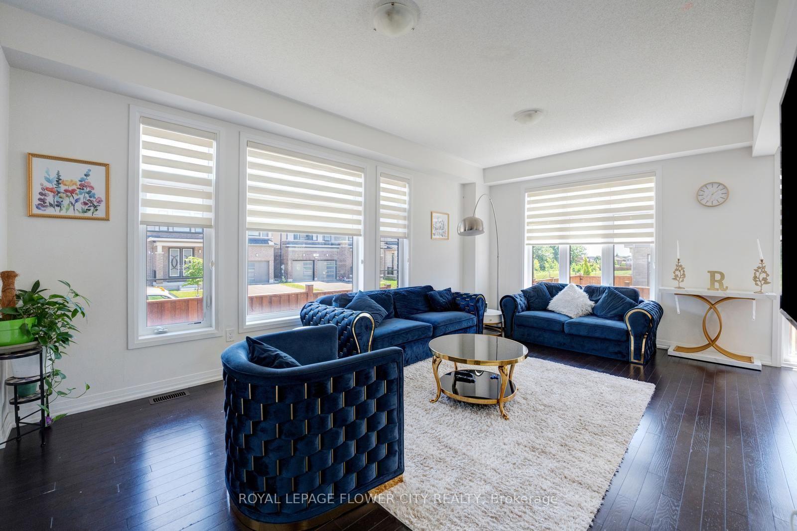 Photo 16 of 44 Weylie Street, Hamilton, Mount Hope — HOMEH