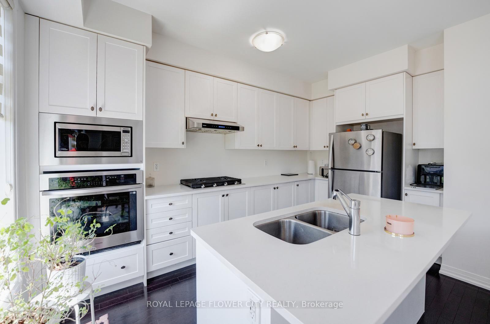 Photo 24 of 44 Weylie Street, Hamilton, Mount Hope — HOMEH