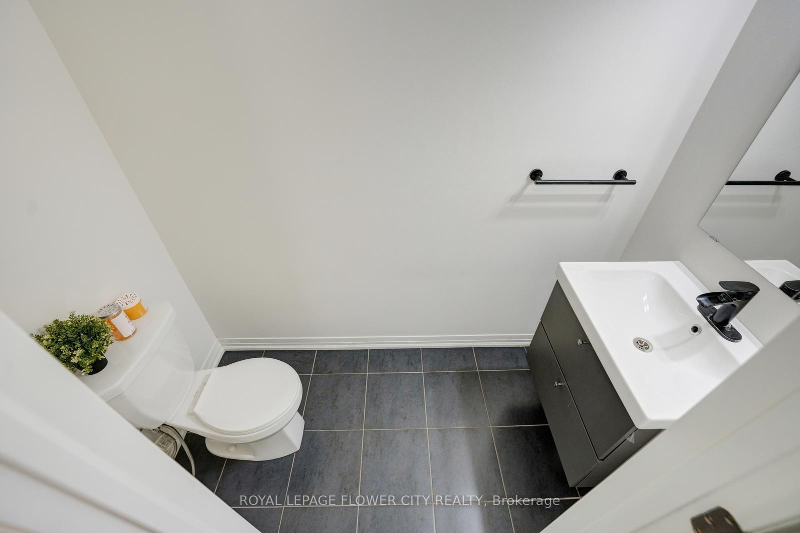 Photo 29 of 44 Weylie Street, Hamilton, Mount Hope — HOMEH