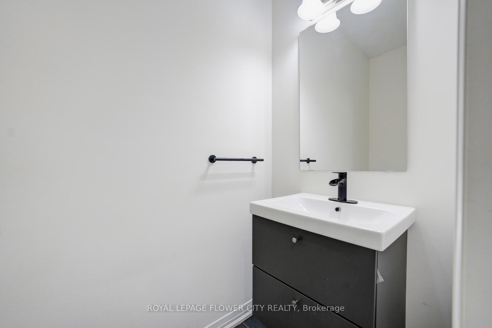 Photo 30 of 44 Weylie Street, Hamilton, Mount Hope — HOMEH