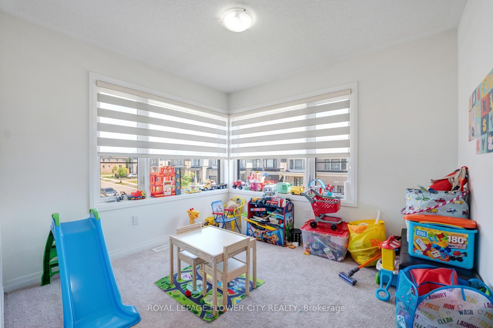Photo 33 of 44 Weylie Street, Hamilton, Mount Hope — HOMEH
