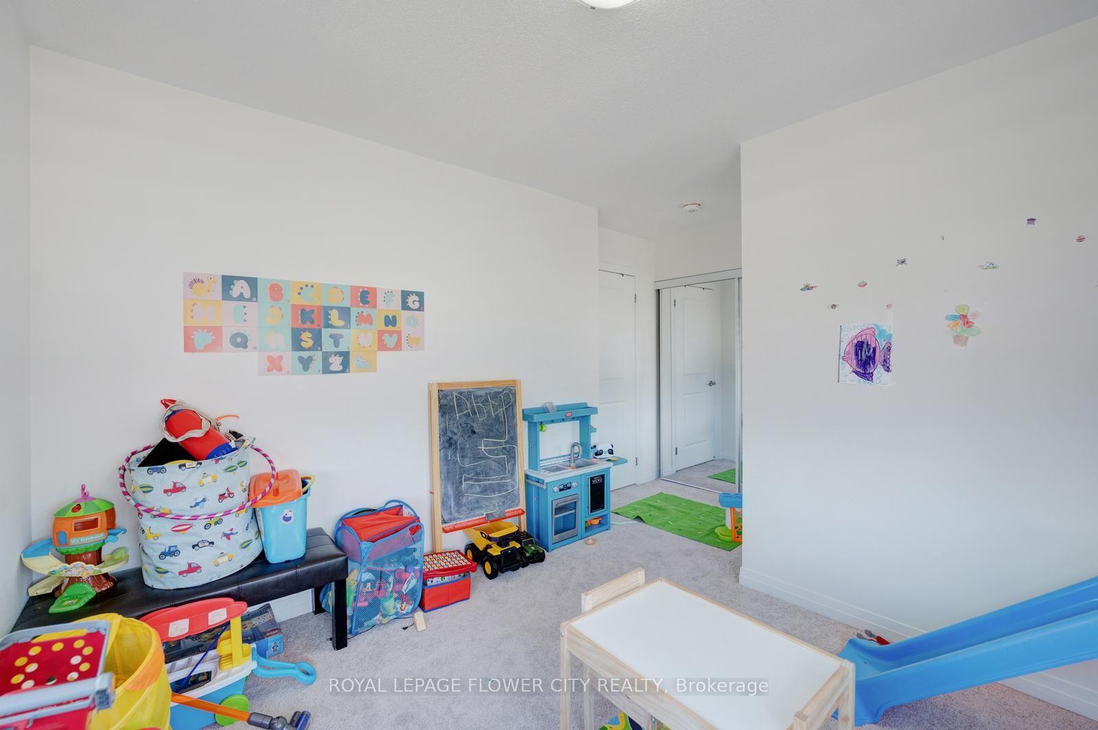 Photo 34 of 44 Weylie Street, Hamilton, Mount Hope — HOMEH