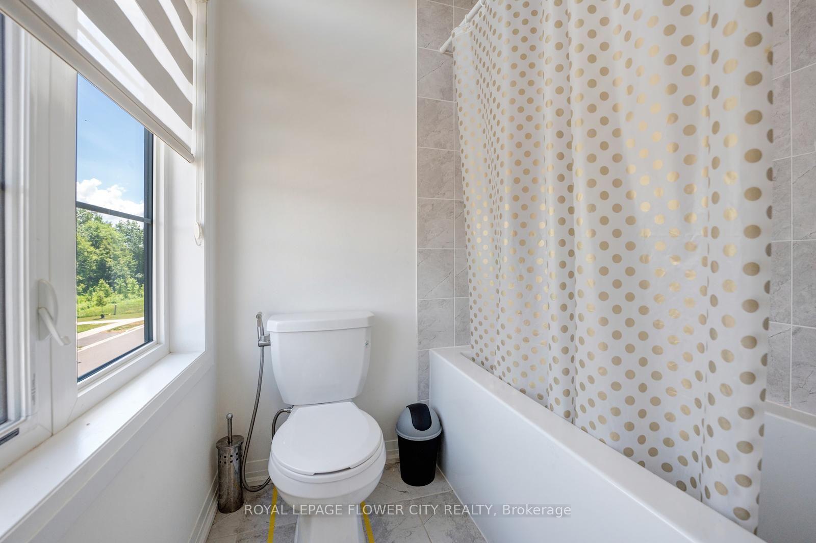 Photo 39 of 44 Weylie Street, Hamilton, Mount Hope — HOMEH