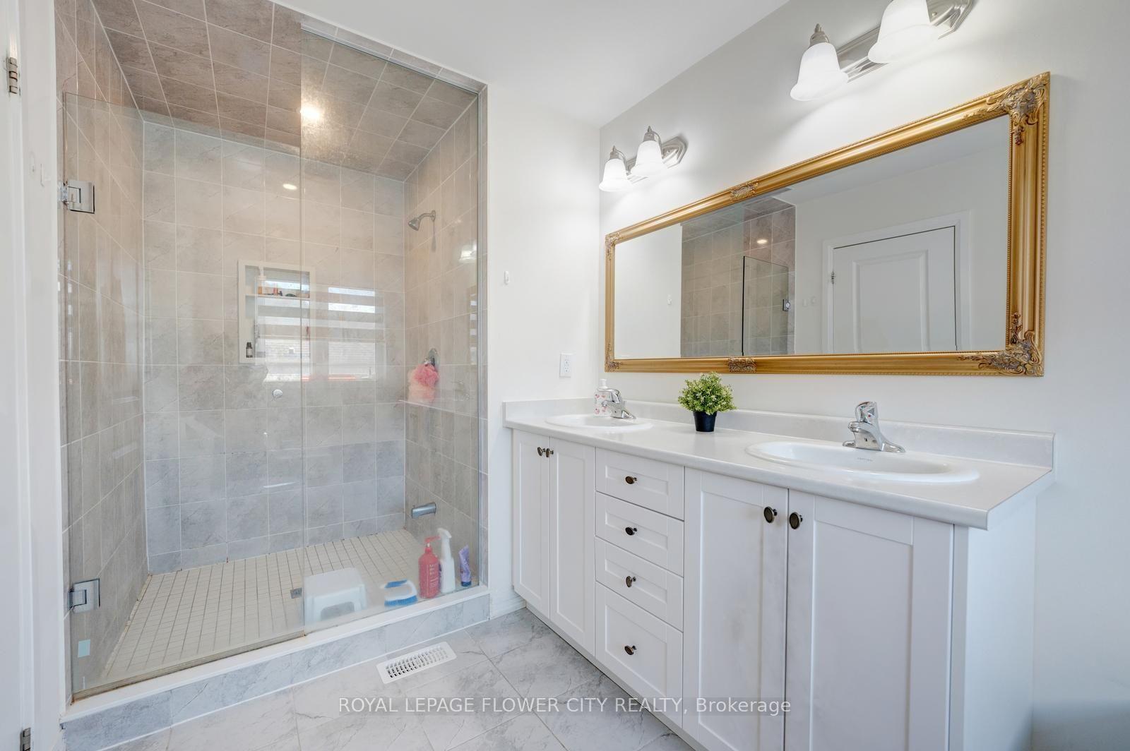 Photo 45 of 44 Weylie Street, Hamilton, Mount Hope — HOMEH