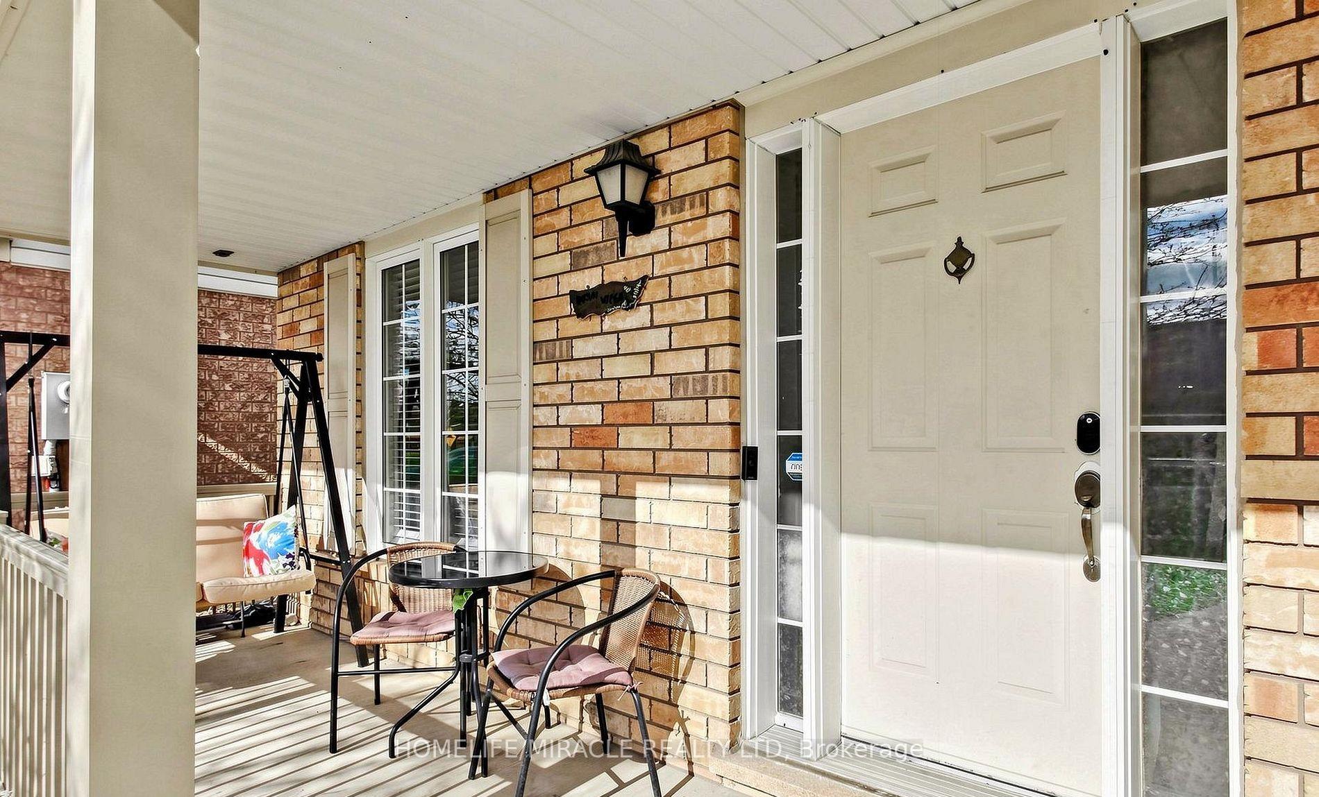 Photo 4 of 361 Brisdale Drive N, Brampton, Fletcher's Meadow — HOMEH