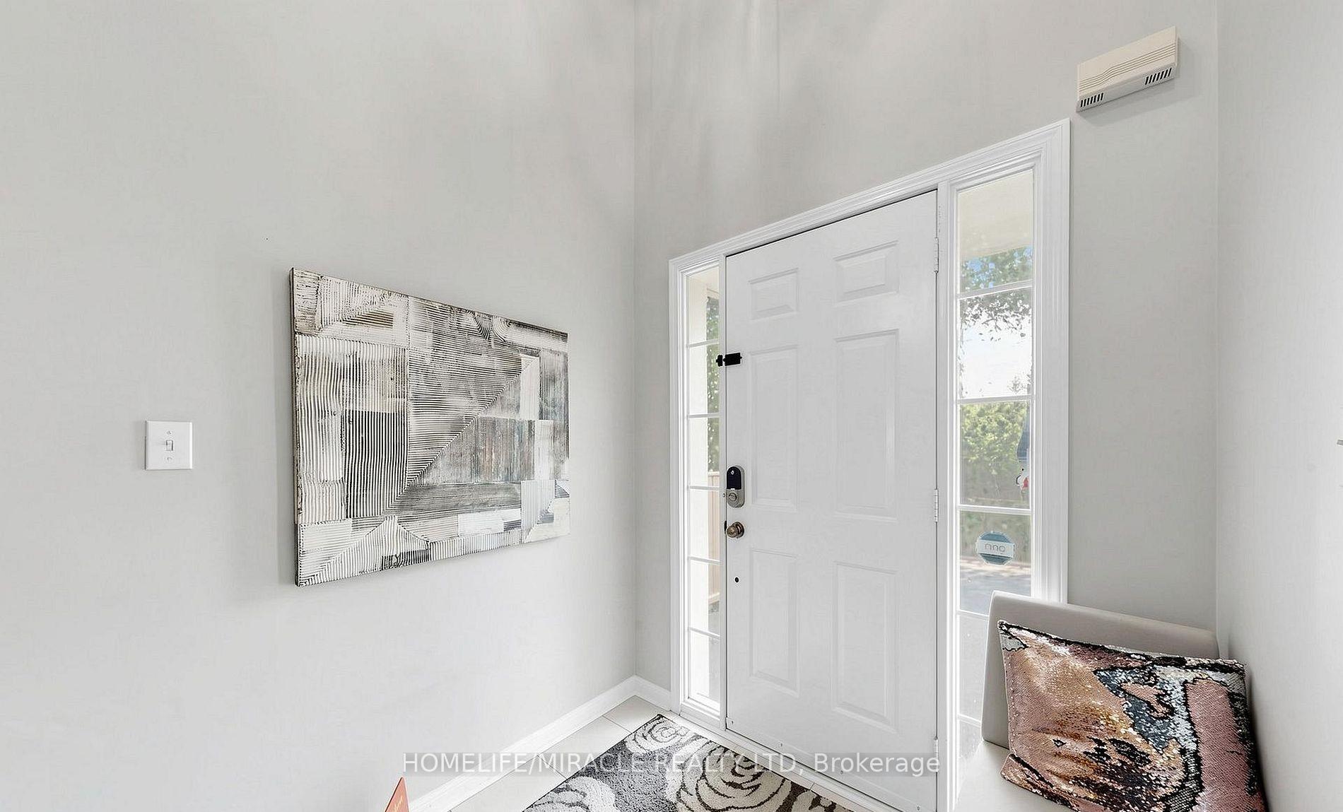 Photo 5 of 361 Brisdale Drive N, Brampton, Fletcher's Meadow — HOMEH