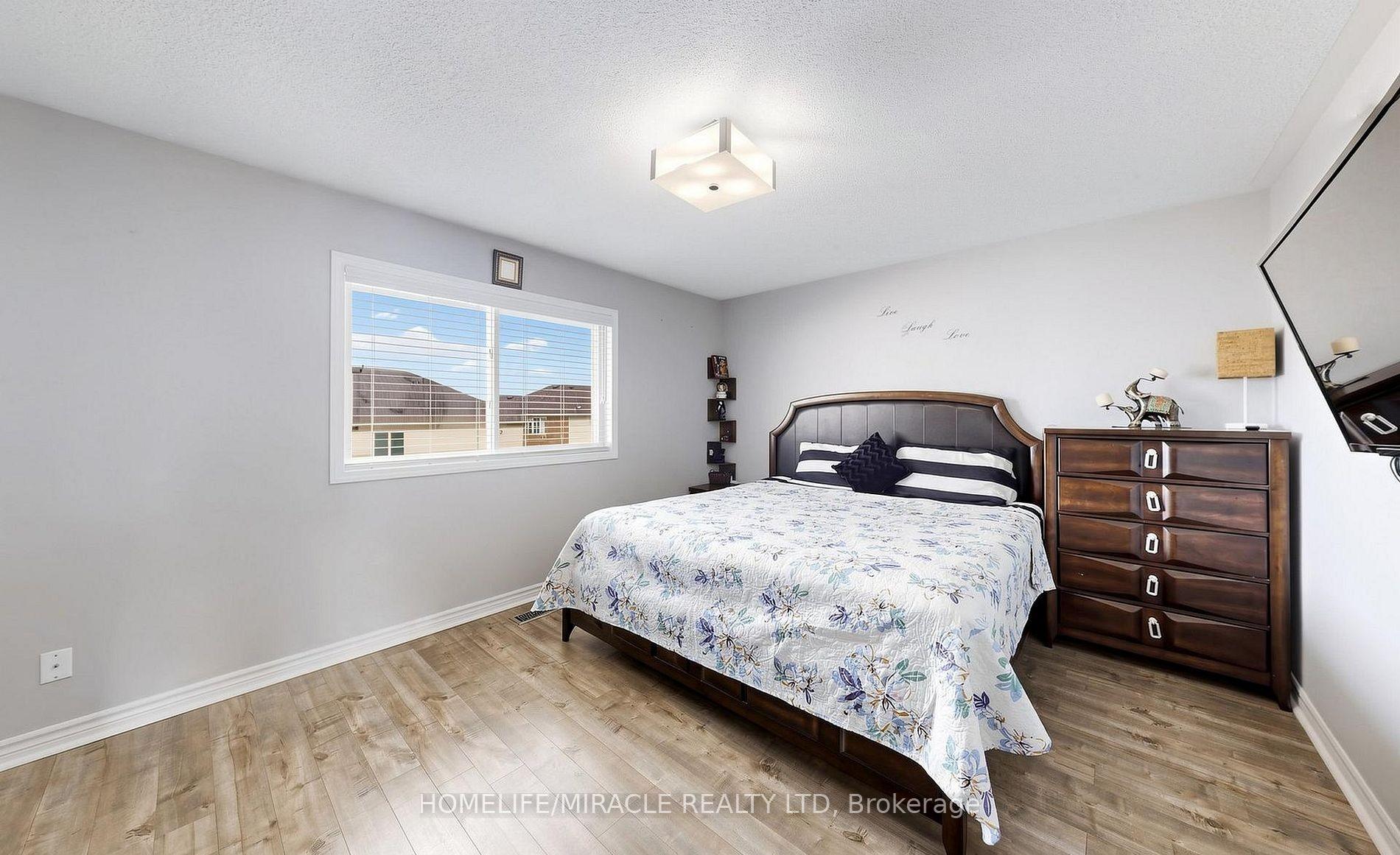 Photo 17 of 361 Brisdale Drive N, Brampton, Fletcher's Meadow — HOMEH