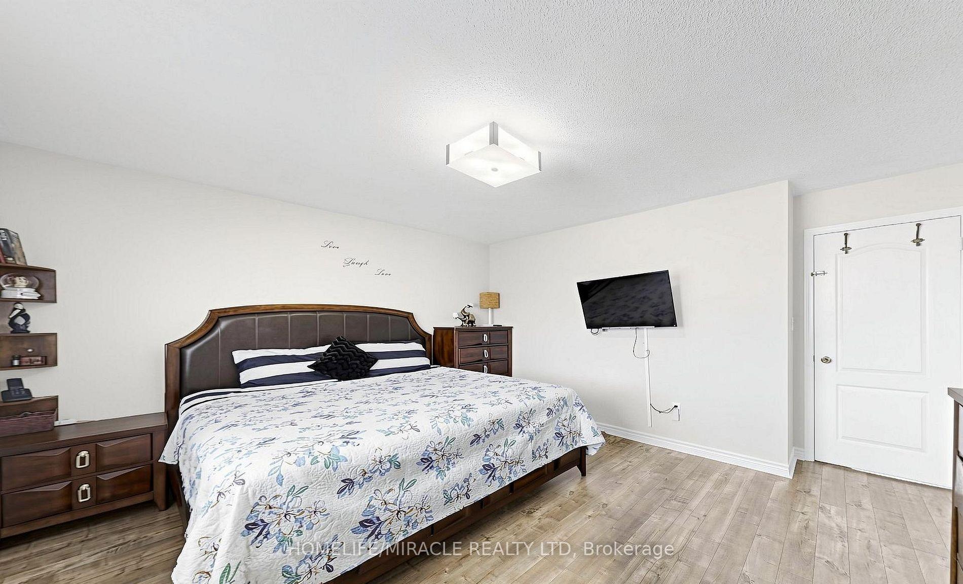 Photo 18 of 361 Brisdale Drive N, Brampton, Fletcher's Meadow — HOMEH