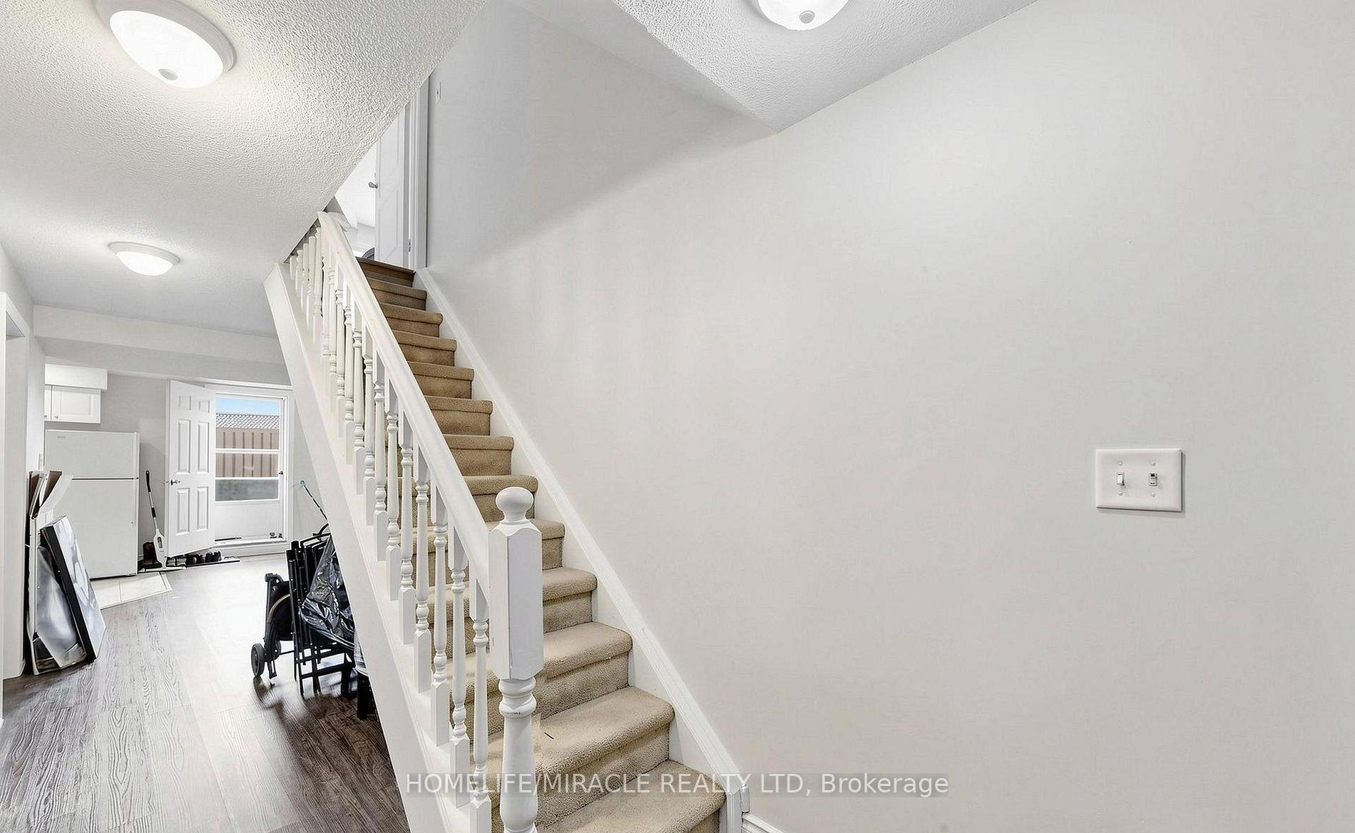 Photo 24 of 361 Brisdale Drive N, Brampton, Fletcher's Meadow — HOMEH