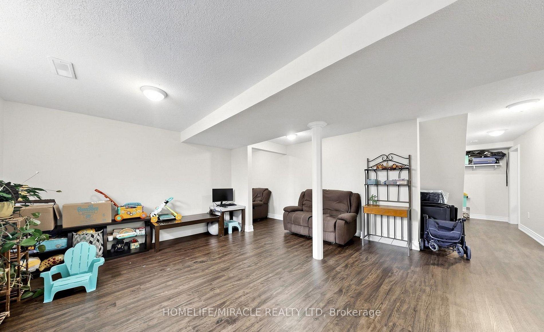 Photo 26 of 361 Brisdale Drive N, Brampton, Fletcher's Meadow — HOMEH