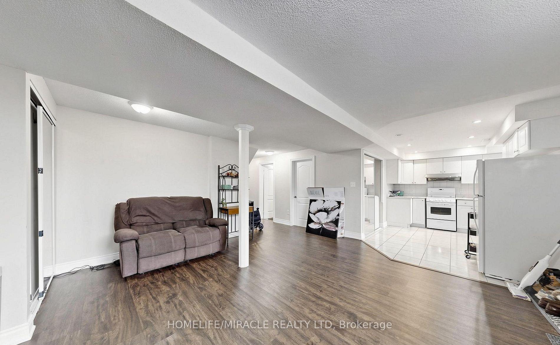 Photo 27 of 361 Brisdale Drive N, Brampton, Fletcher's Meadow — HOMEH