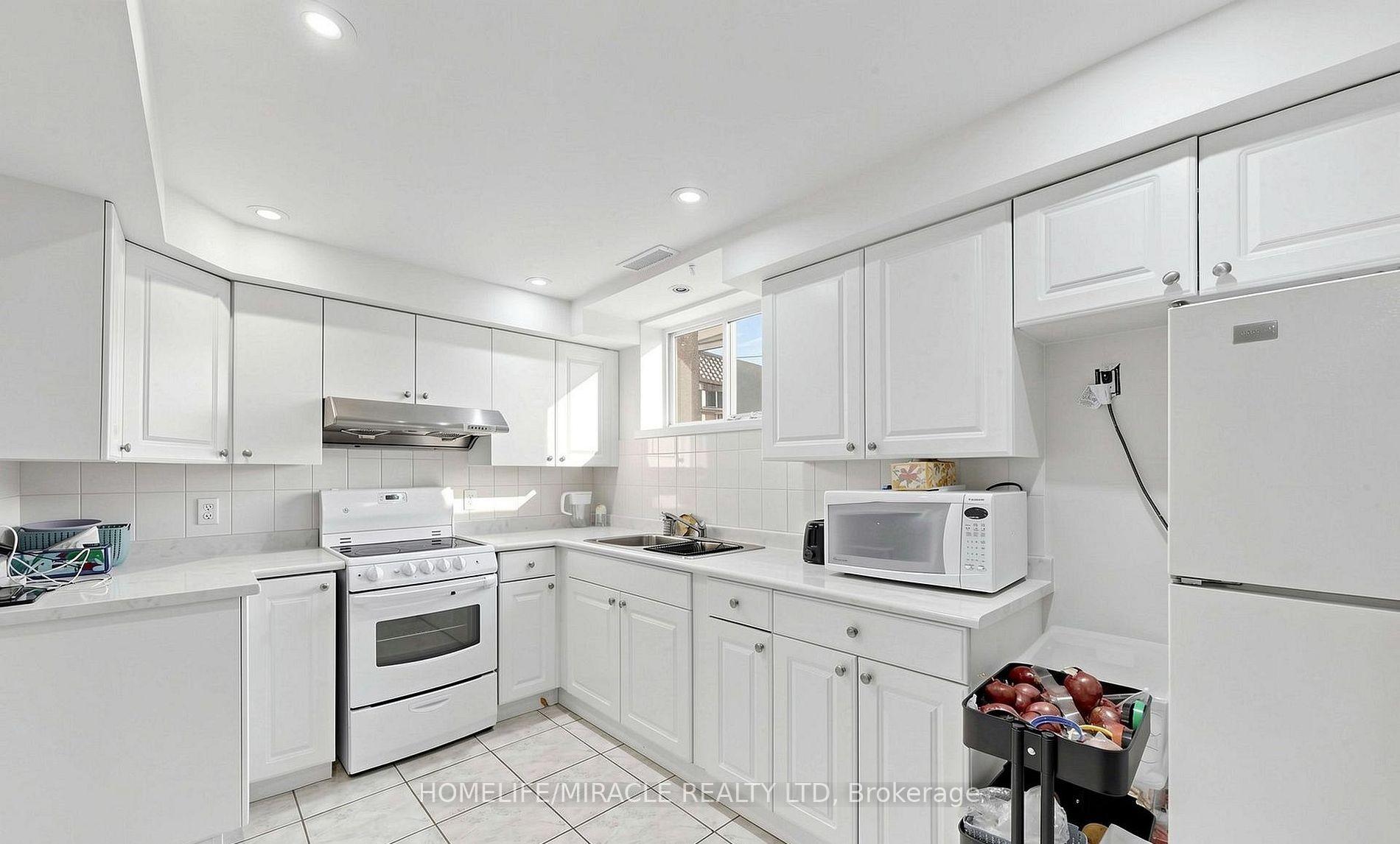 Photo 28 of 361 Brisdale Drive N, Brampton, Fletcher's Meadow — HOMEH