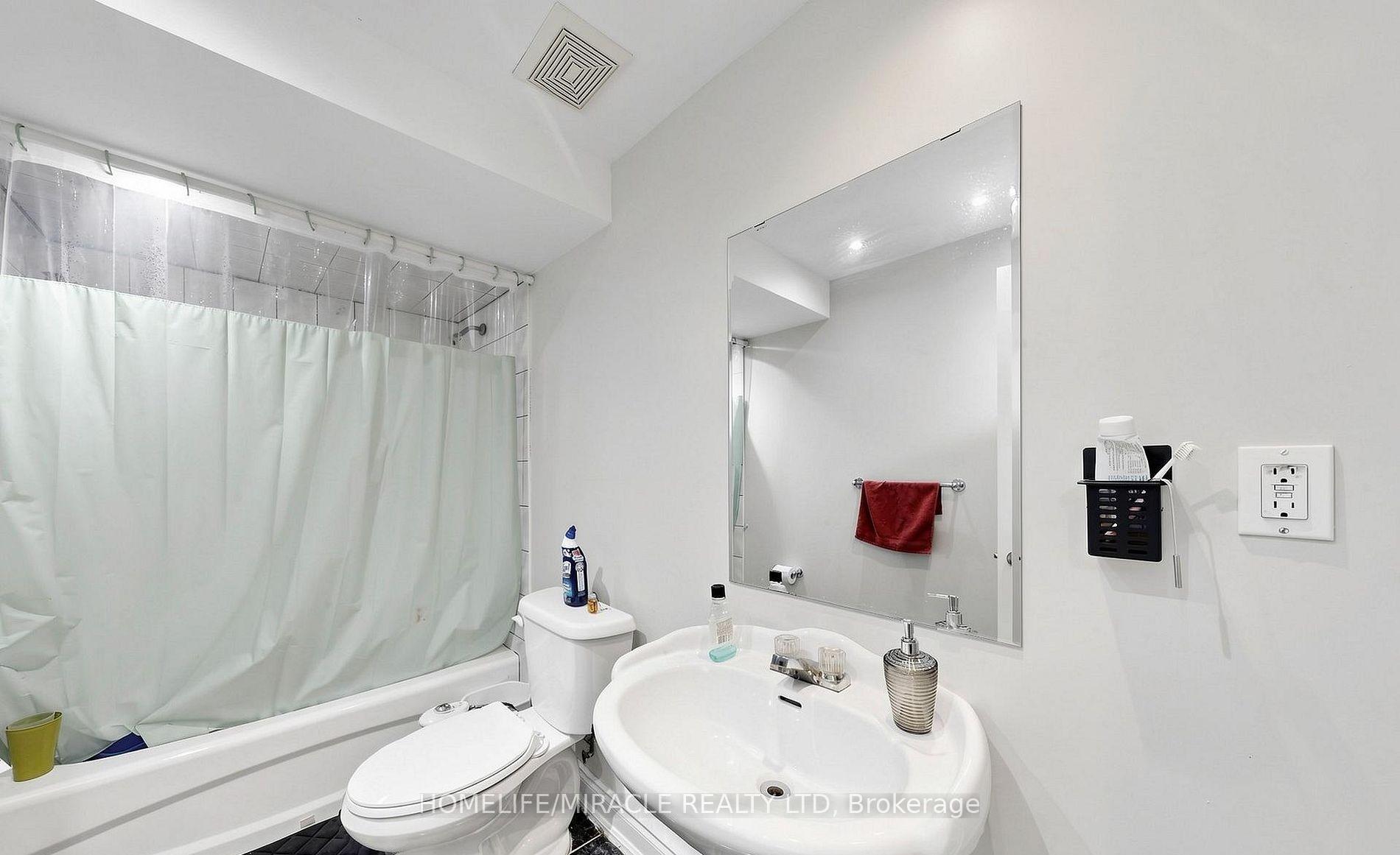 Photo 33 of 361 Brisdale Drive N, Brampton, Fletcher's Meadow — HOMEH