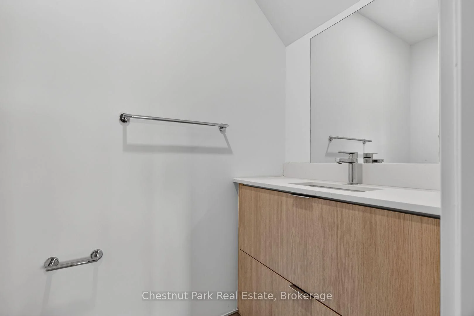 Photo 13 of Unit #513, 100 Carrick Trail, Gravenhurst, Muskoka (S) — HOMEH