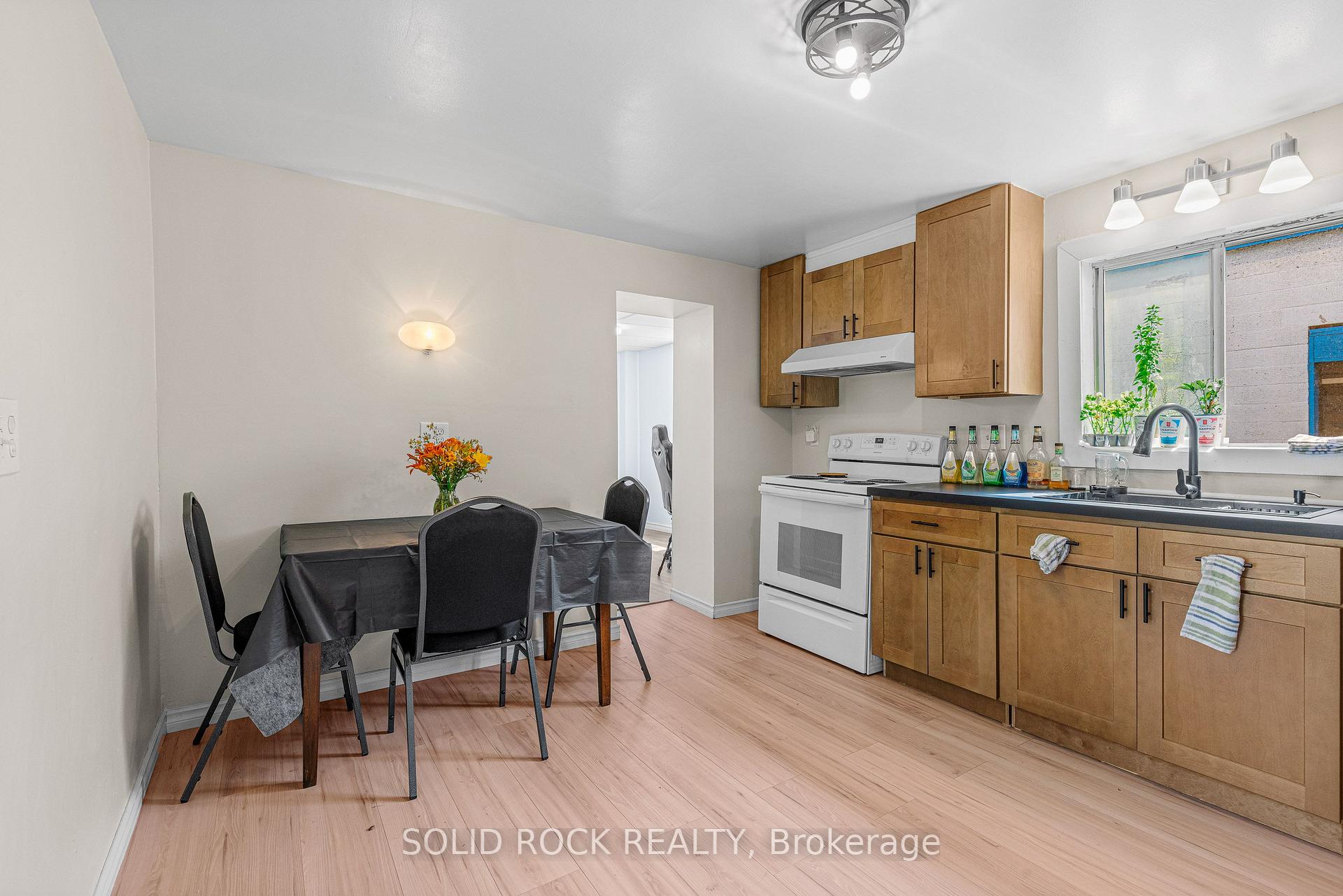 Photo 25 of 3022 John Street, Edwardsburgh/Cardinal, Town of Cardinal — HOMEH