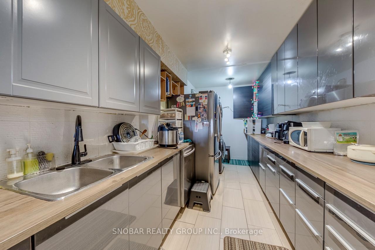 Photo 6 of Unit 804, 340 Dixon Road, Etobicoke, Kingsview Village-The Westway — HOMEH