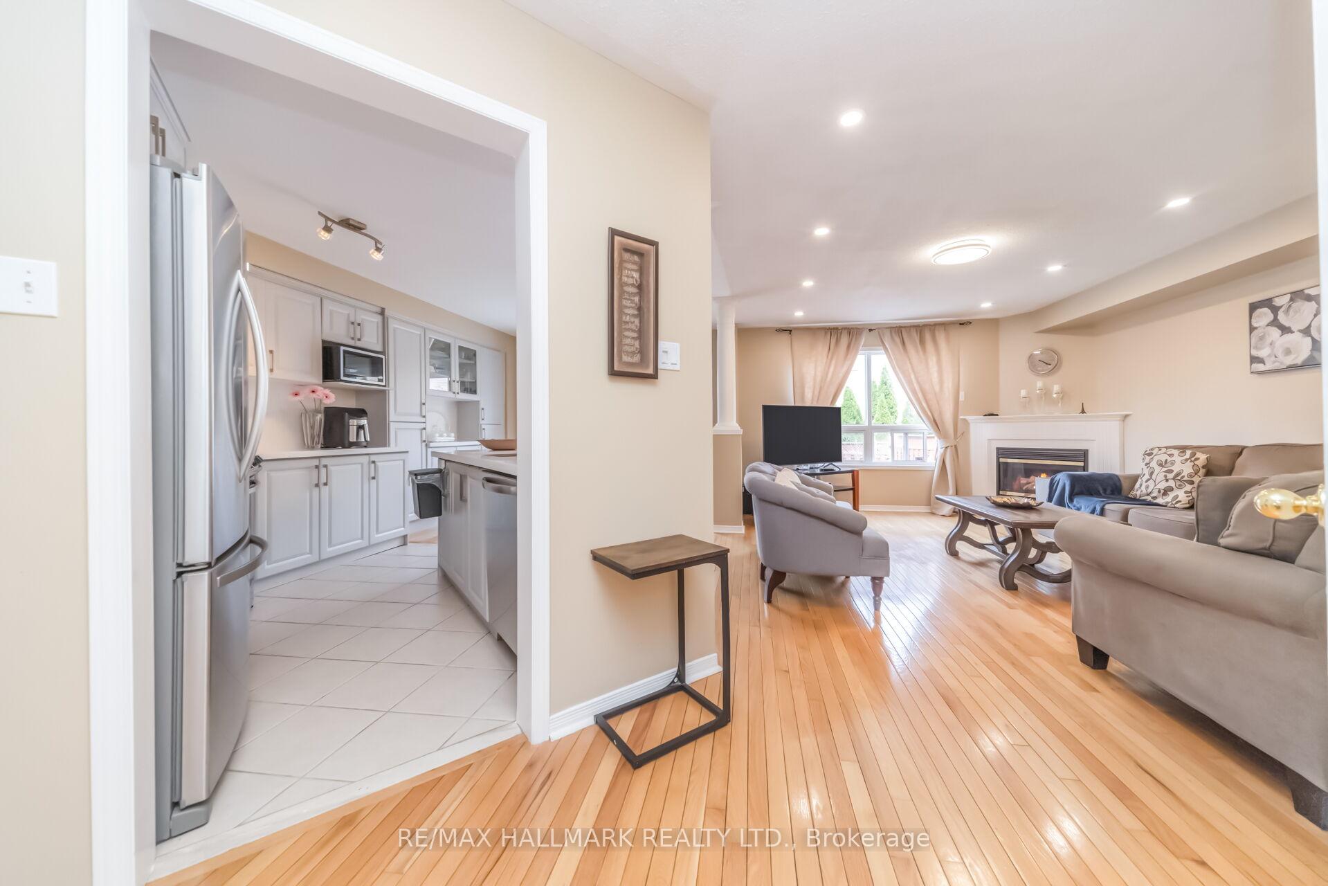 Photo 10 of 5437 Rochelle Way, Mississauga, Churchill Meadows — HOMEH