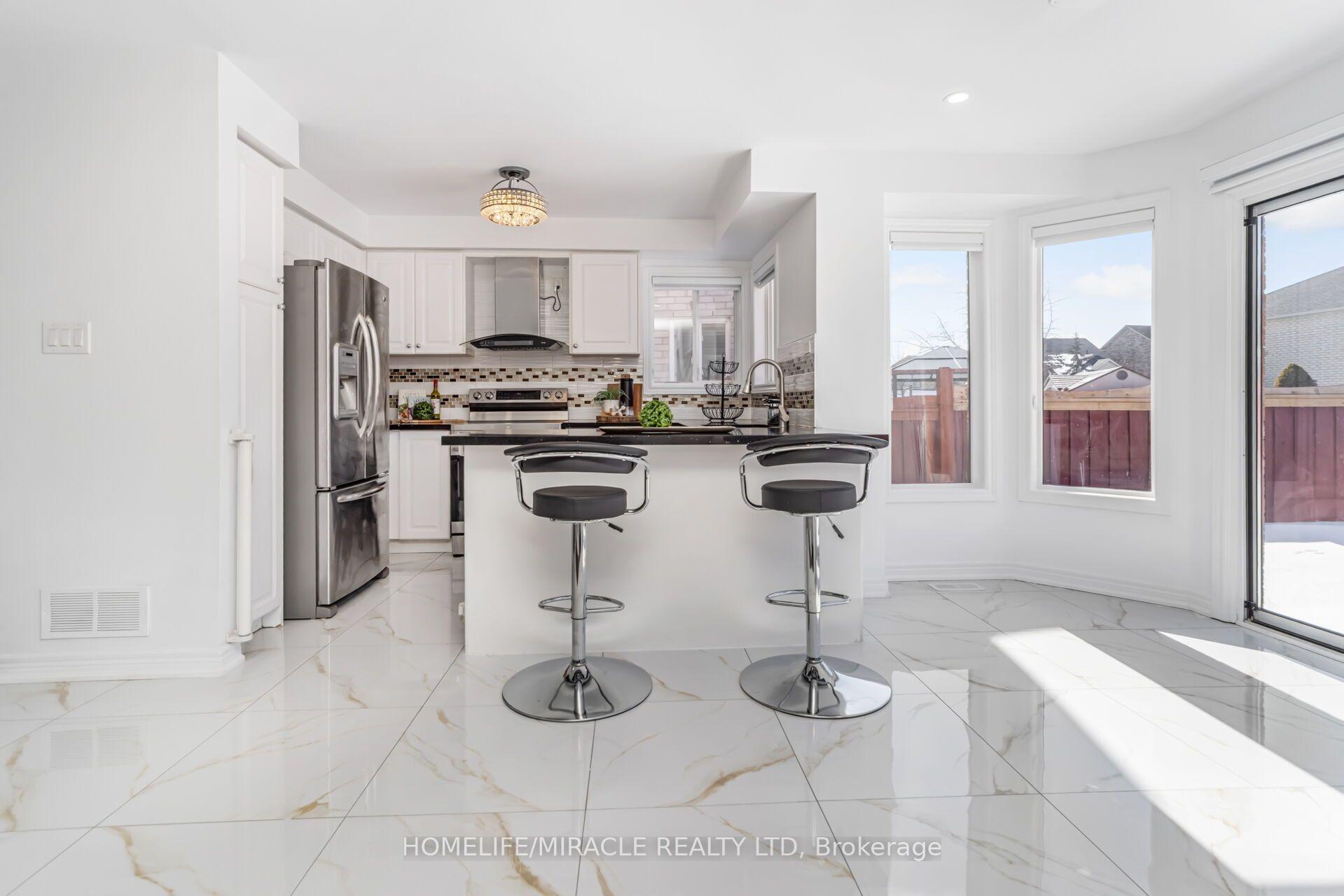 Photo 15 of 49 Cross Country Boulevard, Caledon, Bolton North — HOMEH
