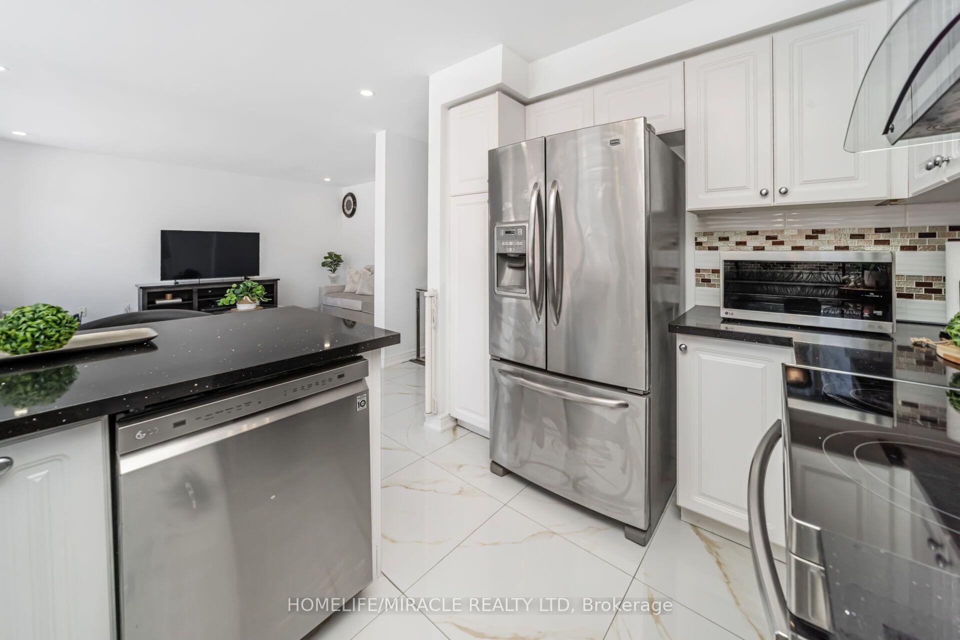 Photo 18 of 49 Cross Country Boulevard, Caledon, Bolton North — HOMEH