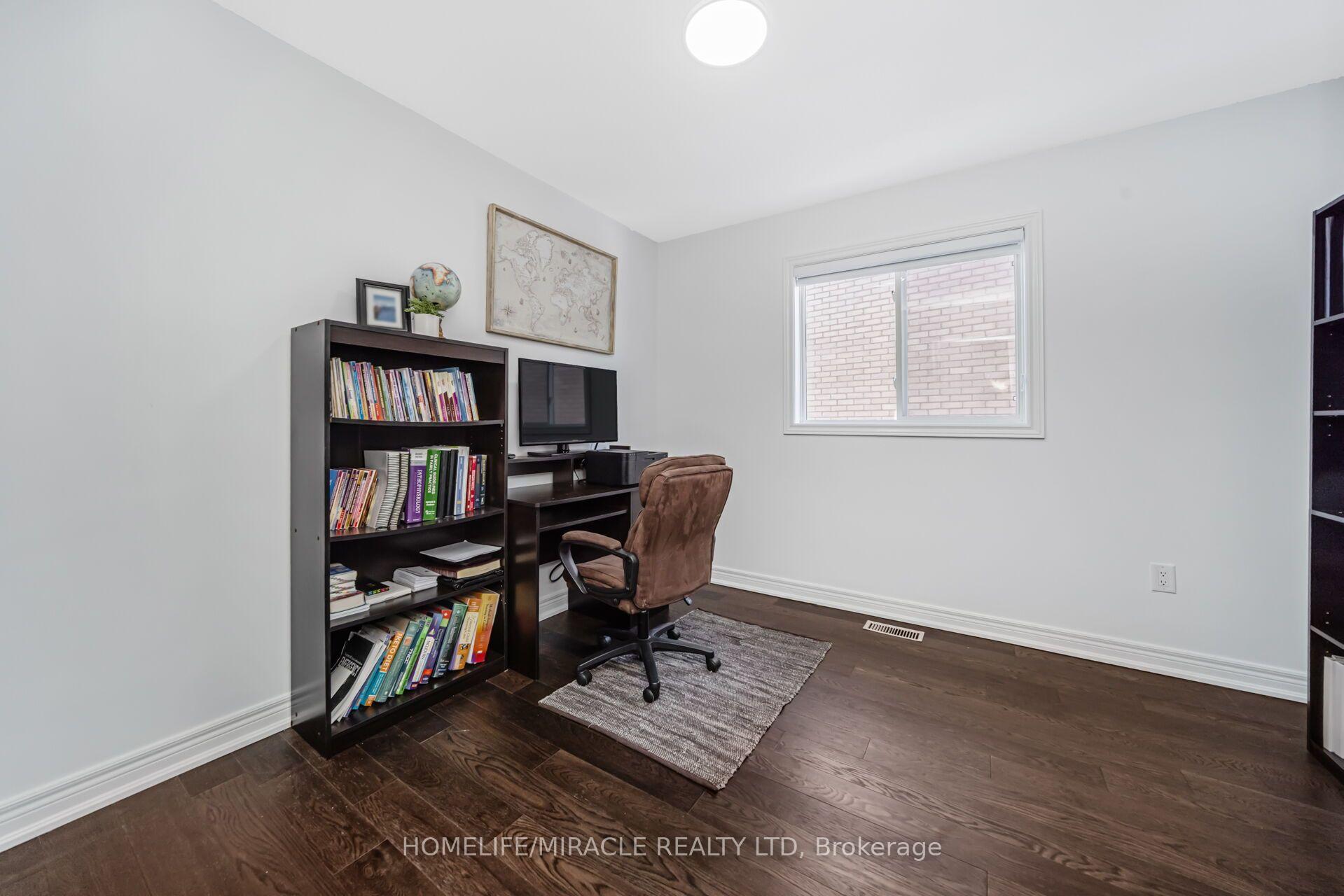 Photo 32 of 49 Cross Country Boulevard, Caledon, Bolton North — HOMEH