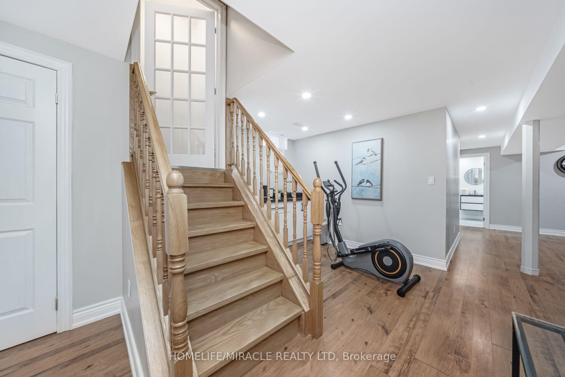 Photo 40 of 49 Cross Country Boulevard, Caledon, Bolton North — HOMEH