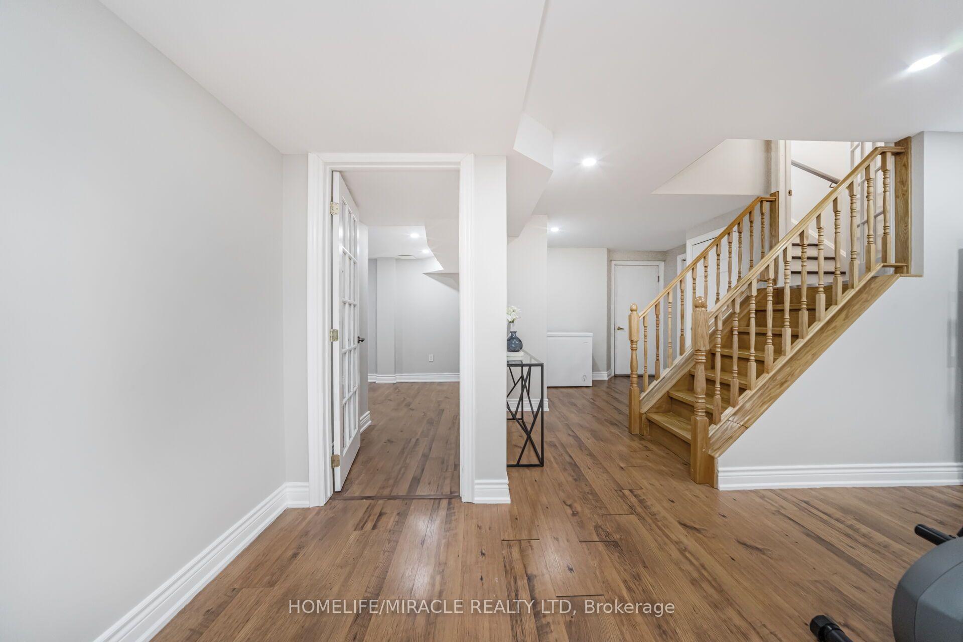 Photo 46 of 49 Cross Country Boulevard, Caledon, Bolton North — HOMEH