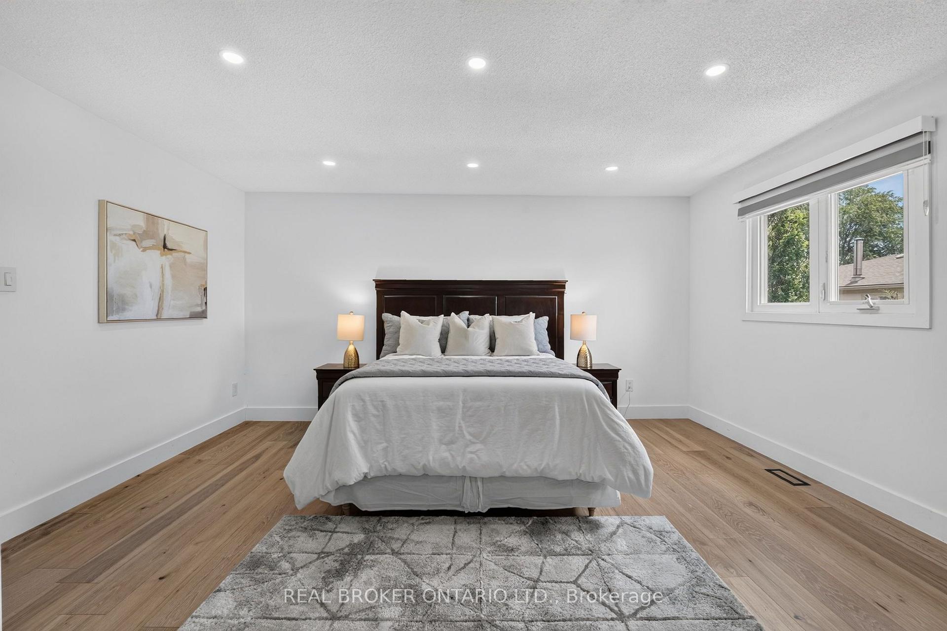 Photo 19 of 1491 Evenside Crescent, Mississauga, East Credit — HOMEH