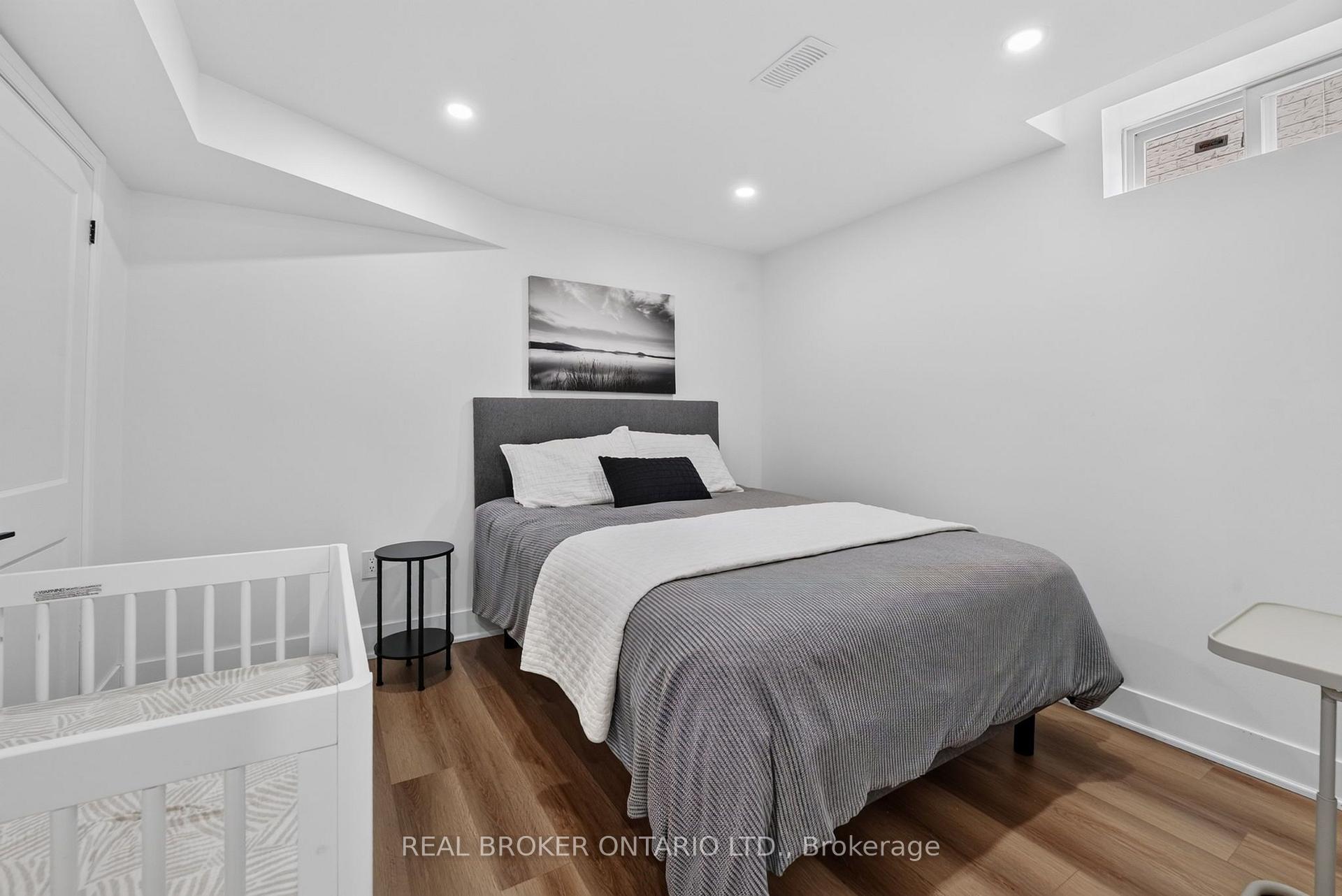 Photo 34 of 1491 Evenside Crescent, Mississauga, East Credit — HOMEH