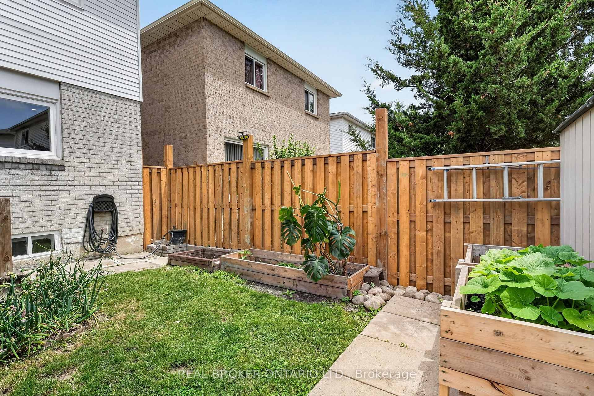 Photo 48 of 1491 Evenside Crescent, Mississauga, East Credit — HOMEH