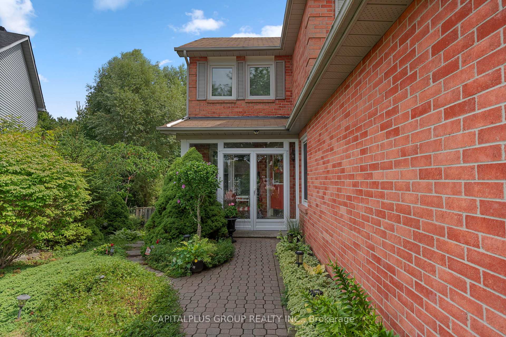 Photo 5 of 2110 Blue Ridge Crescent, Pickering, Brock Ridge — HOMEH