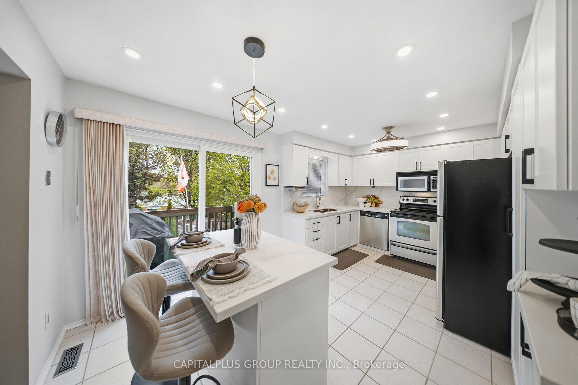 Photo 19 of 2110 Blue Ridge Crescent, Pickering, Brock Ridge — HOMEH